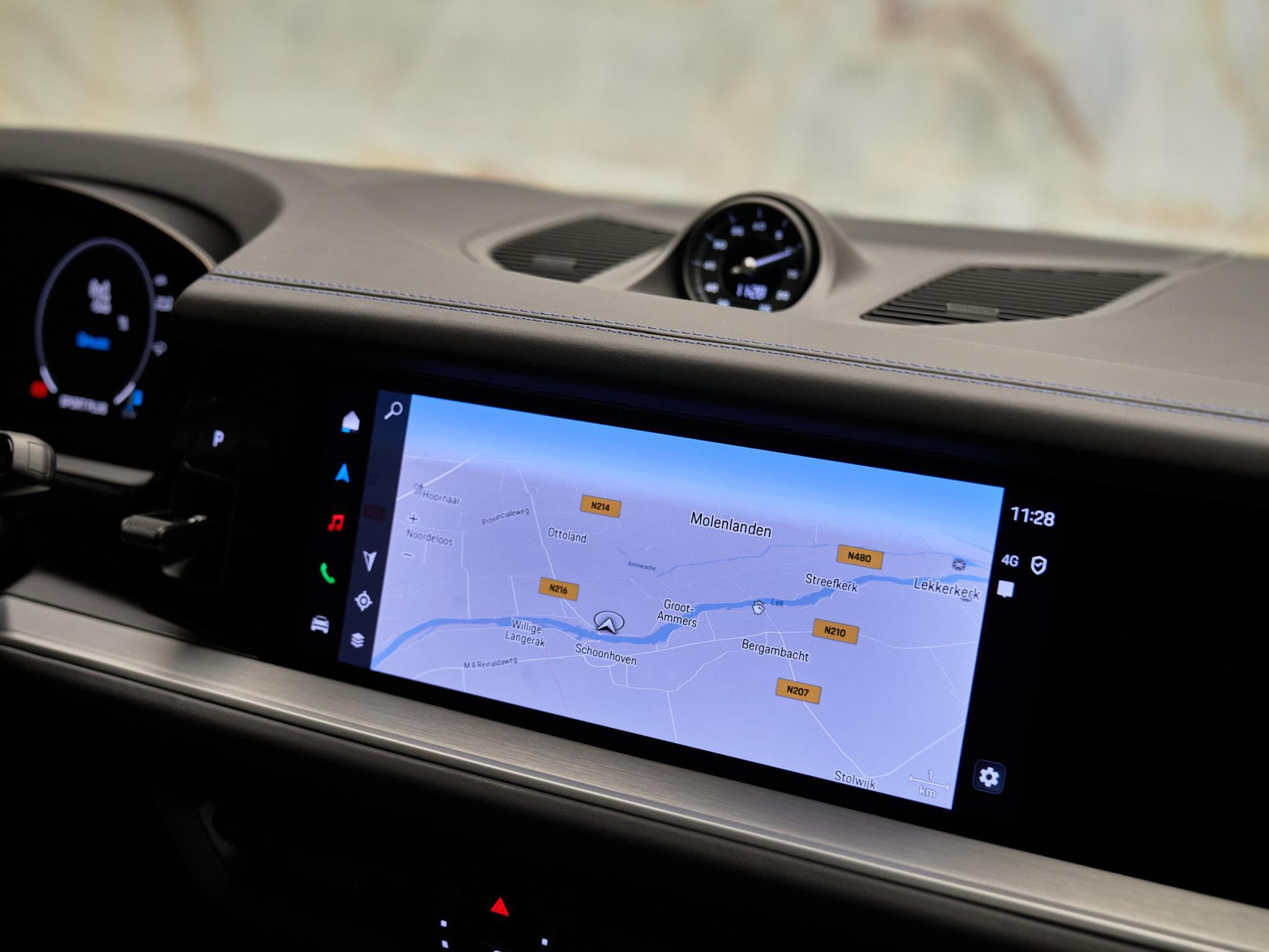 Porsche Cayenne - 25