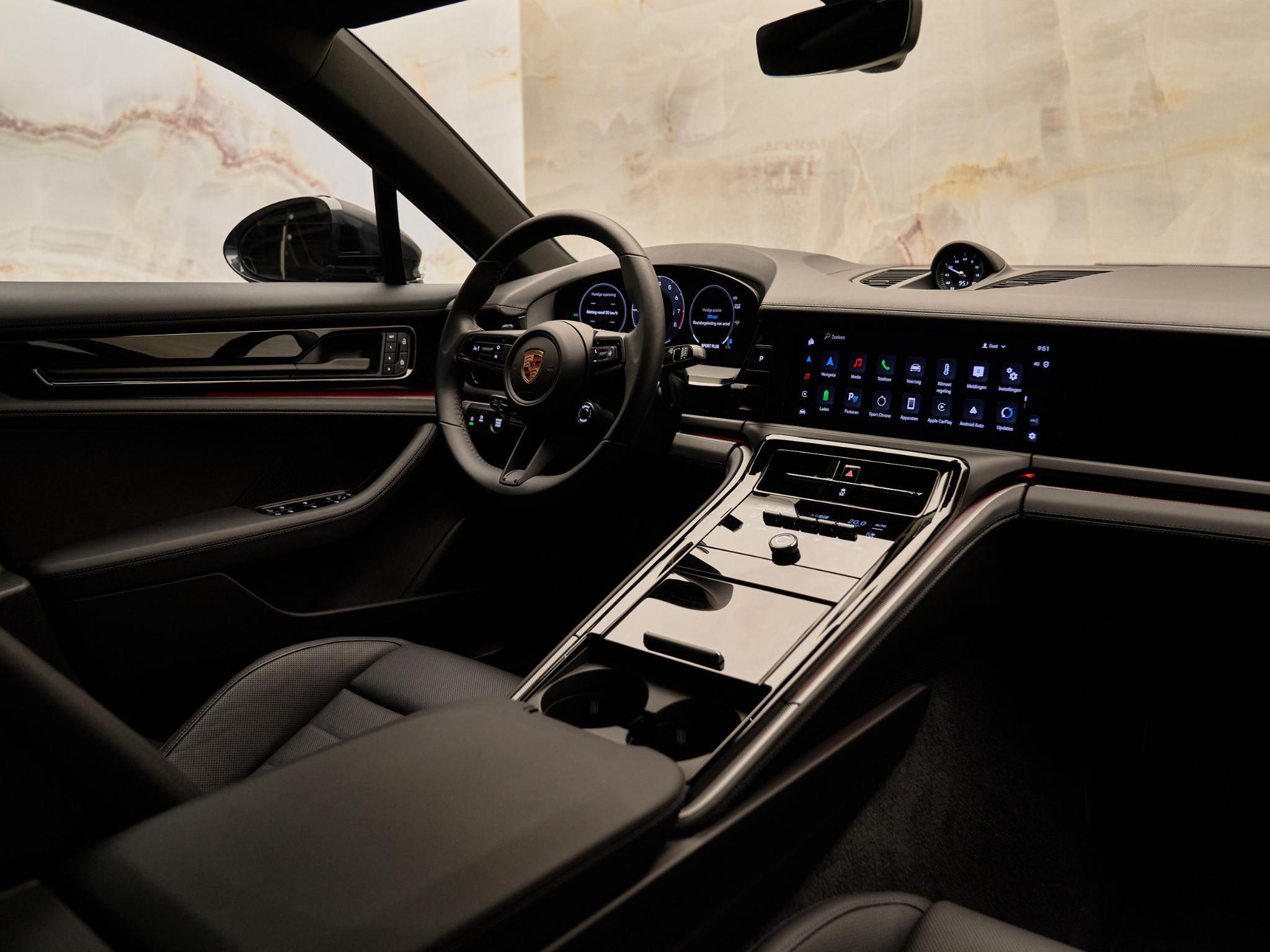 Porsche Panamera - 8