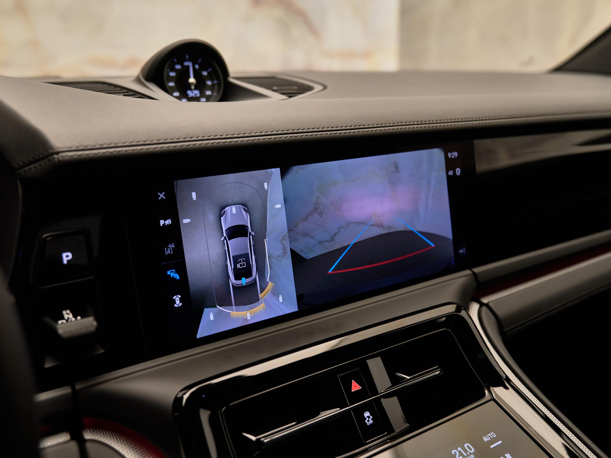 Porsche Panamera - 13