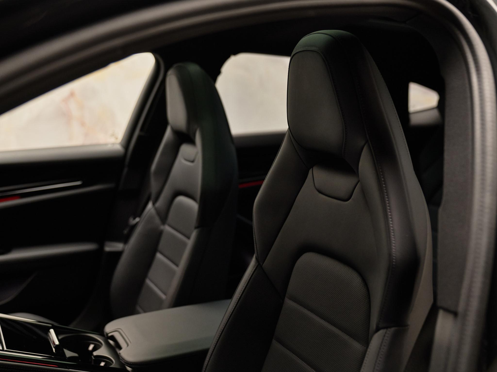 Porsche Panamera - 25