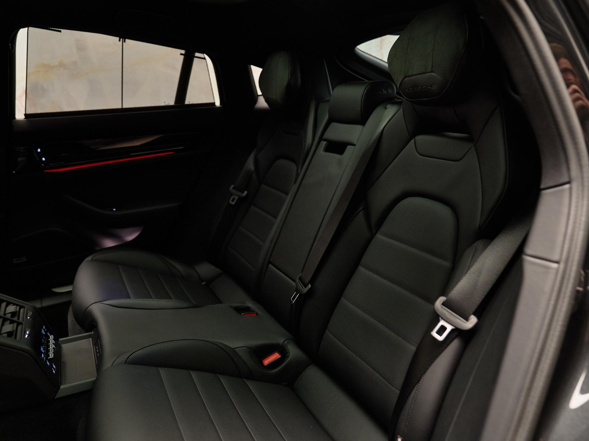 Porsche Panamera - 26