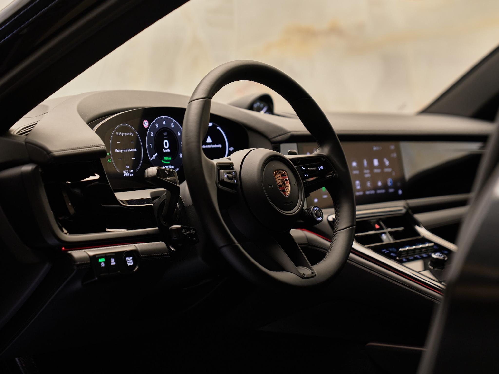 Porsche Panamera - 20