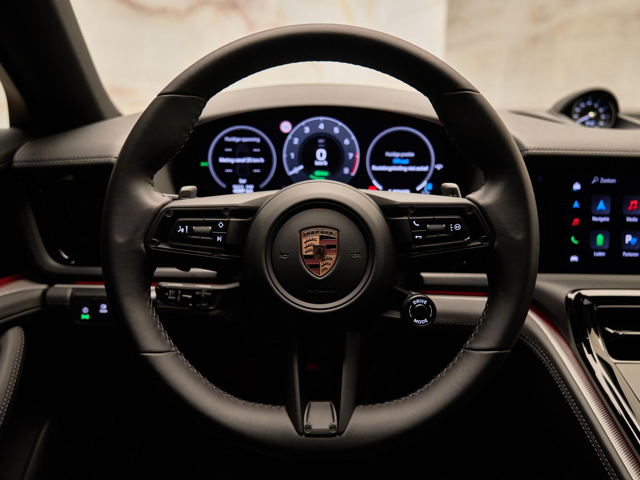 Porsche Panamera - 17