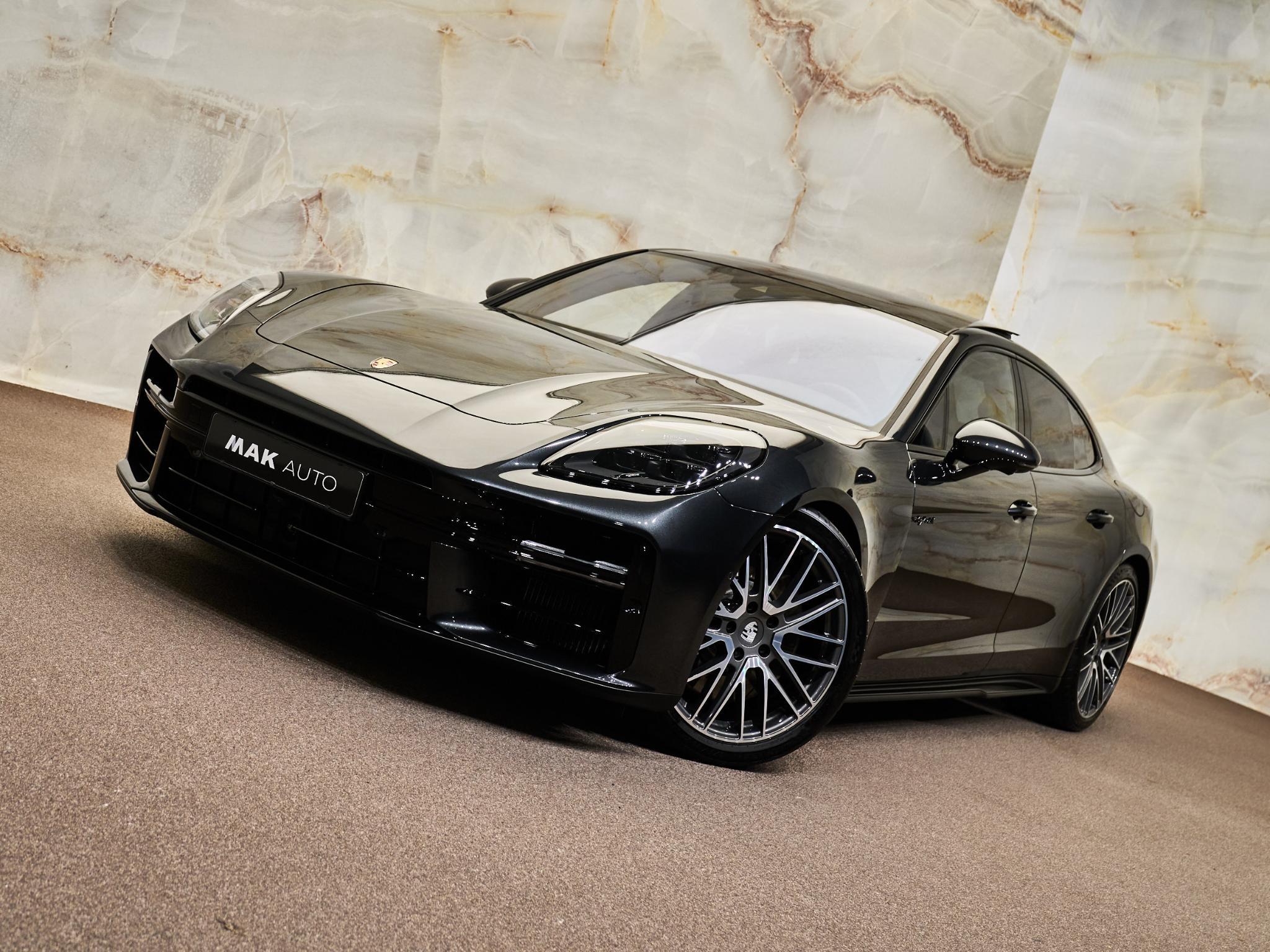 Porsche Panamera - 32