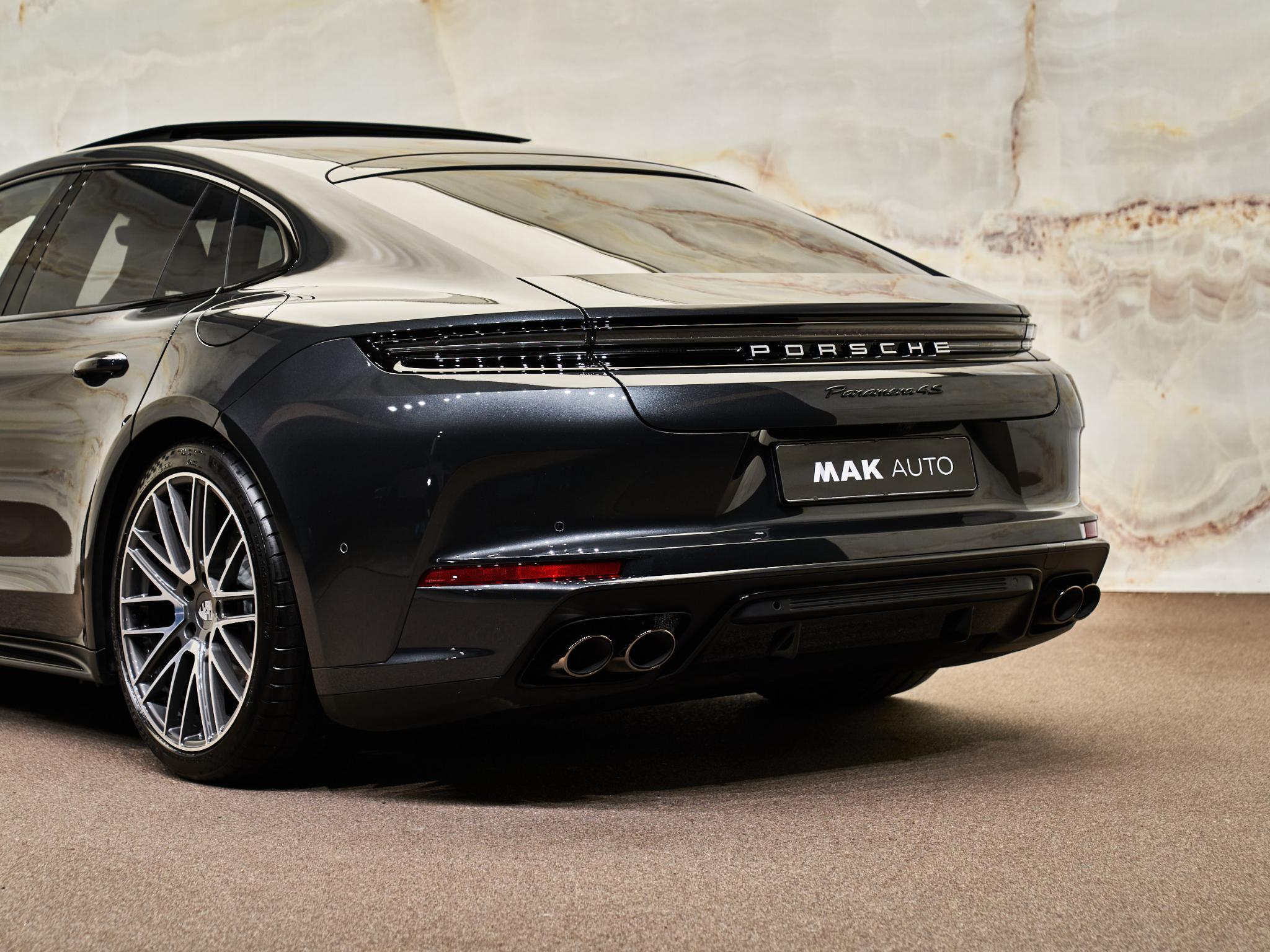 Porsche Panamera - 5