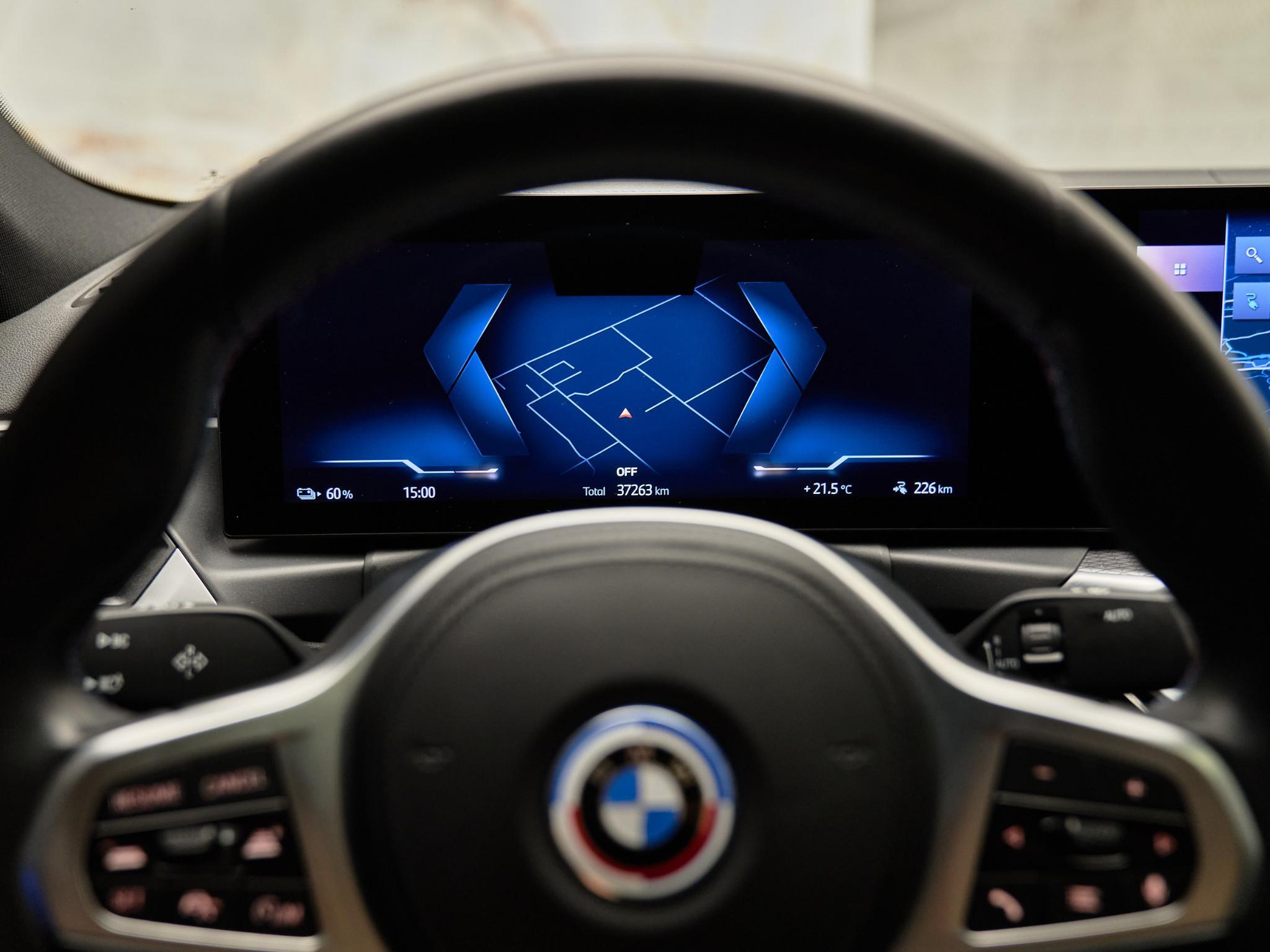 BMW i4 - 16