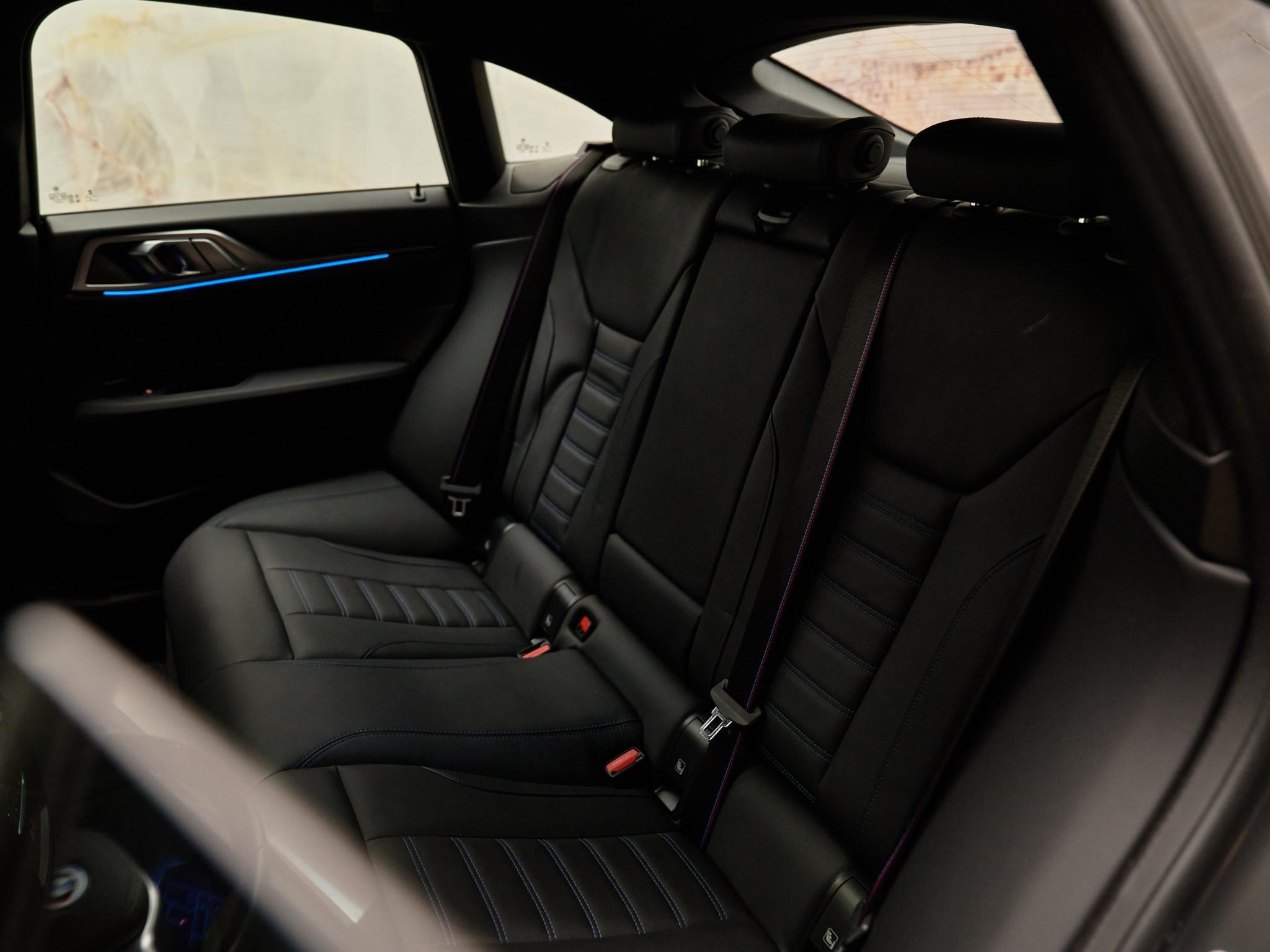 BMW i4 - 26