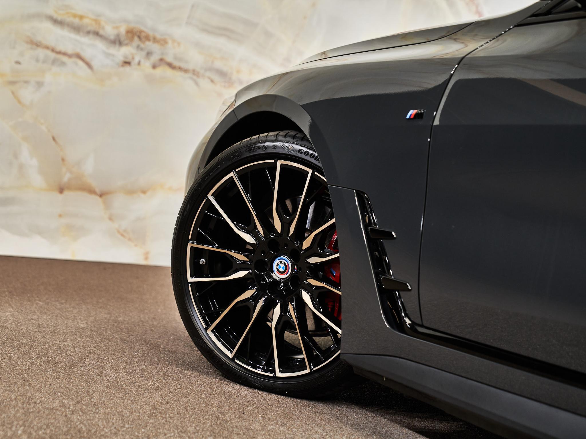 BMW i4 - 28