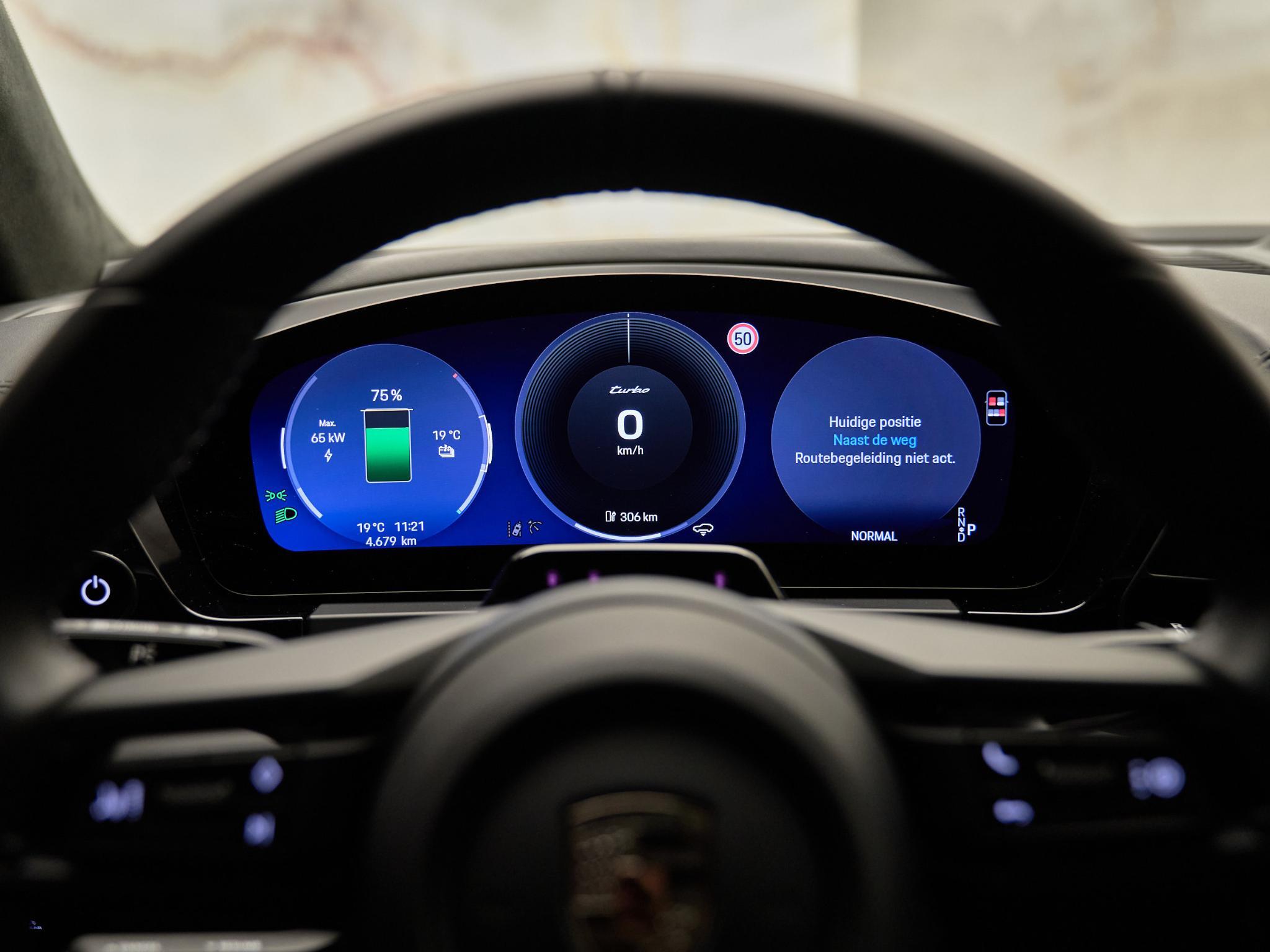 Porsche Macan - 16