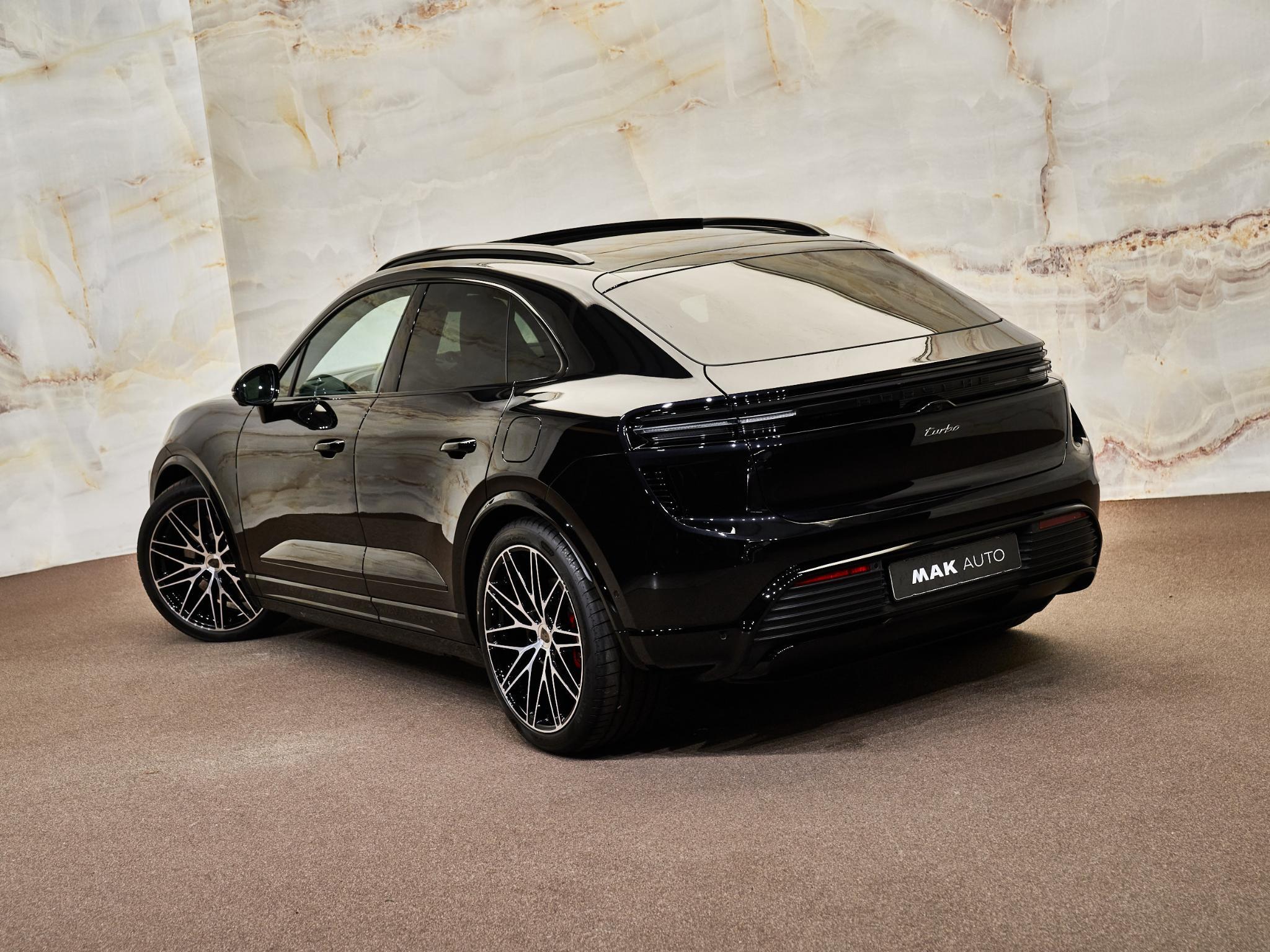 Porsche Macan - 30