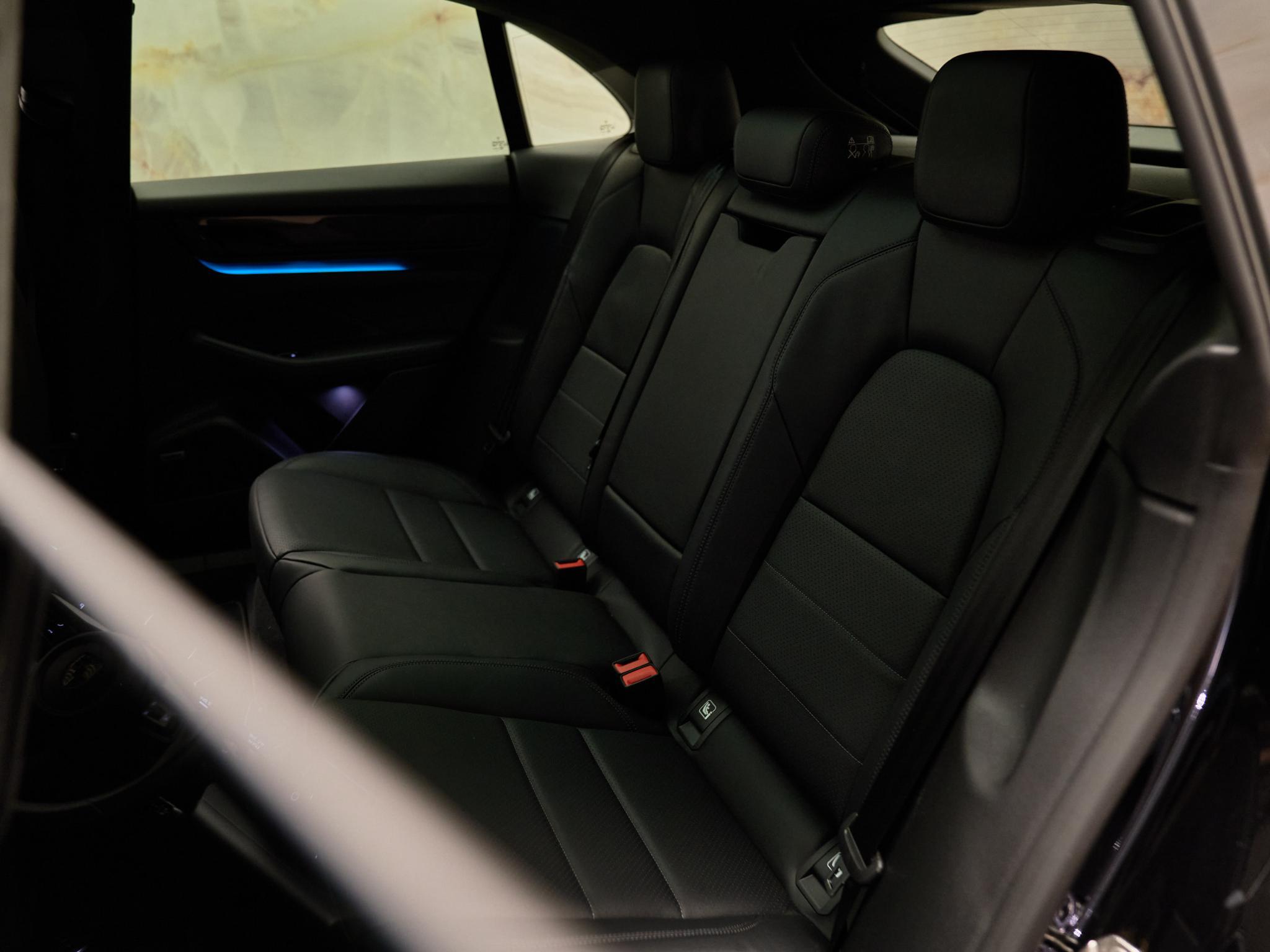 Porsche Macan - 26