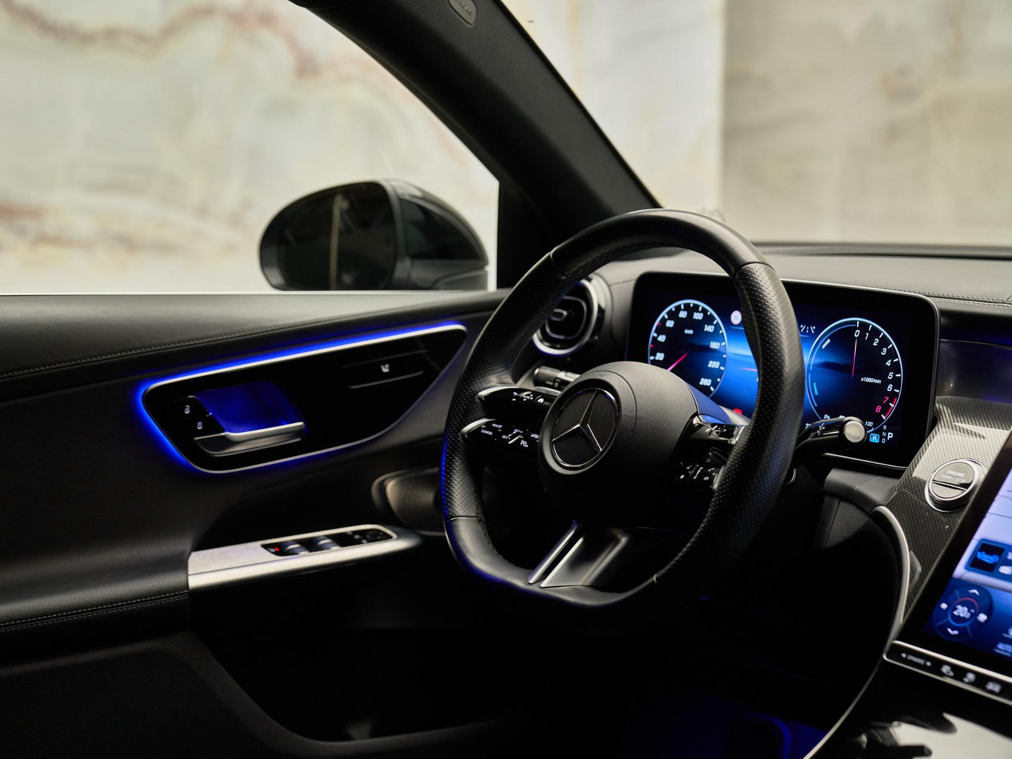 Mercedes-Benz GLC - 22