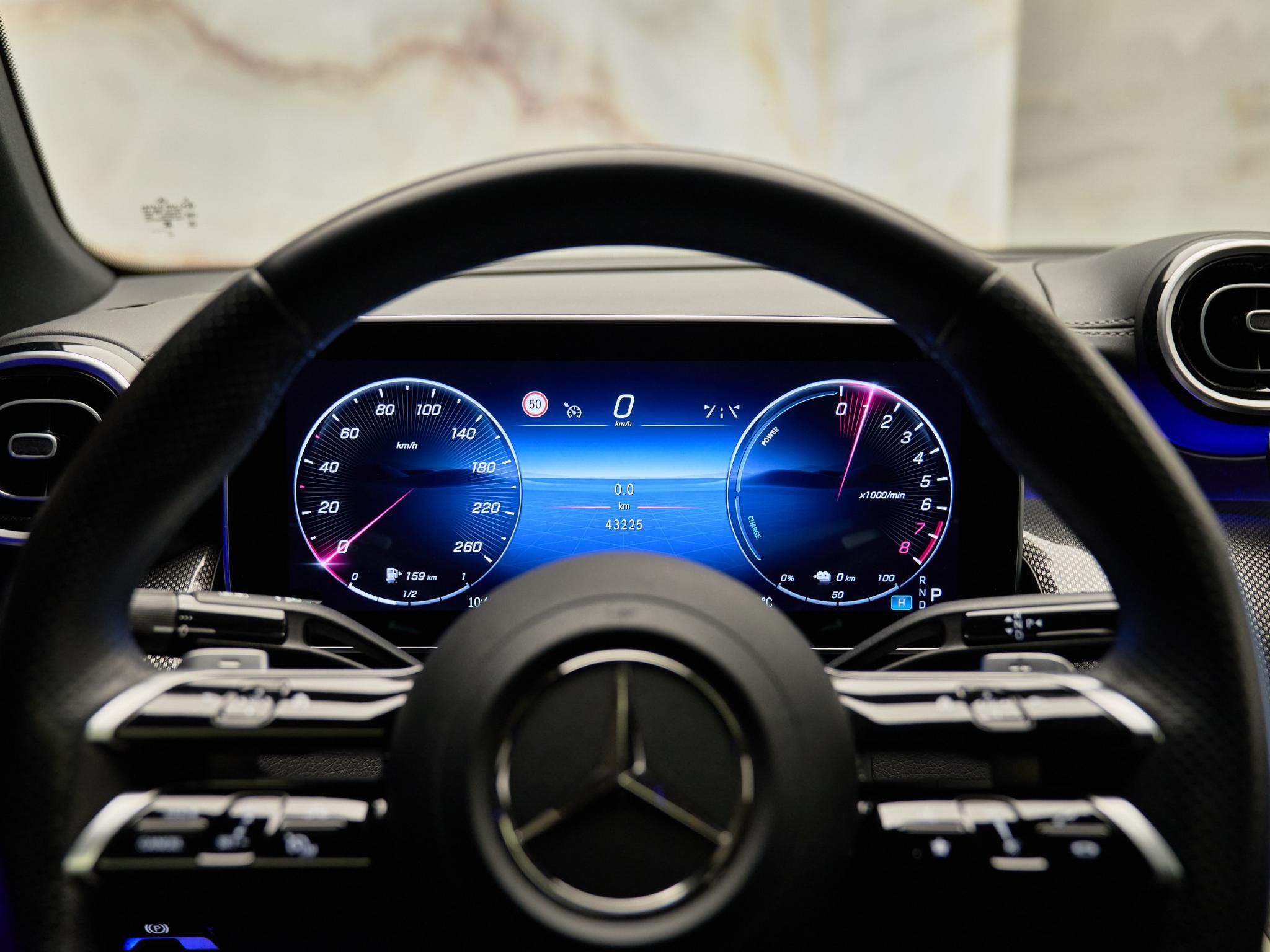 Mercedes-Benz GLC - 14