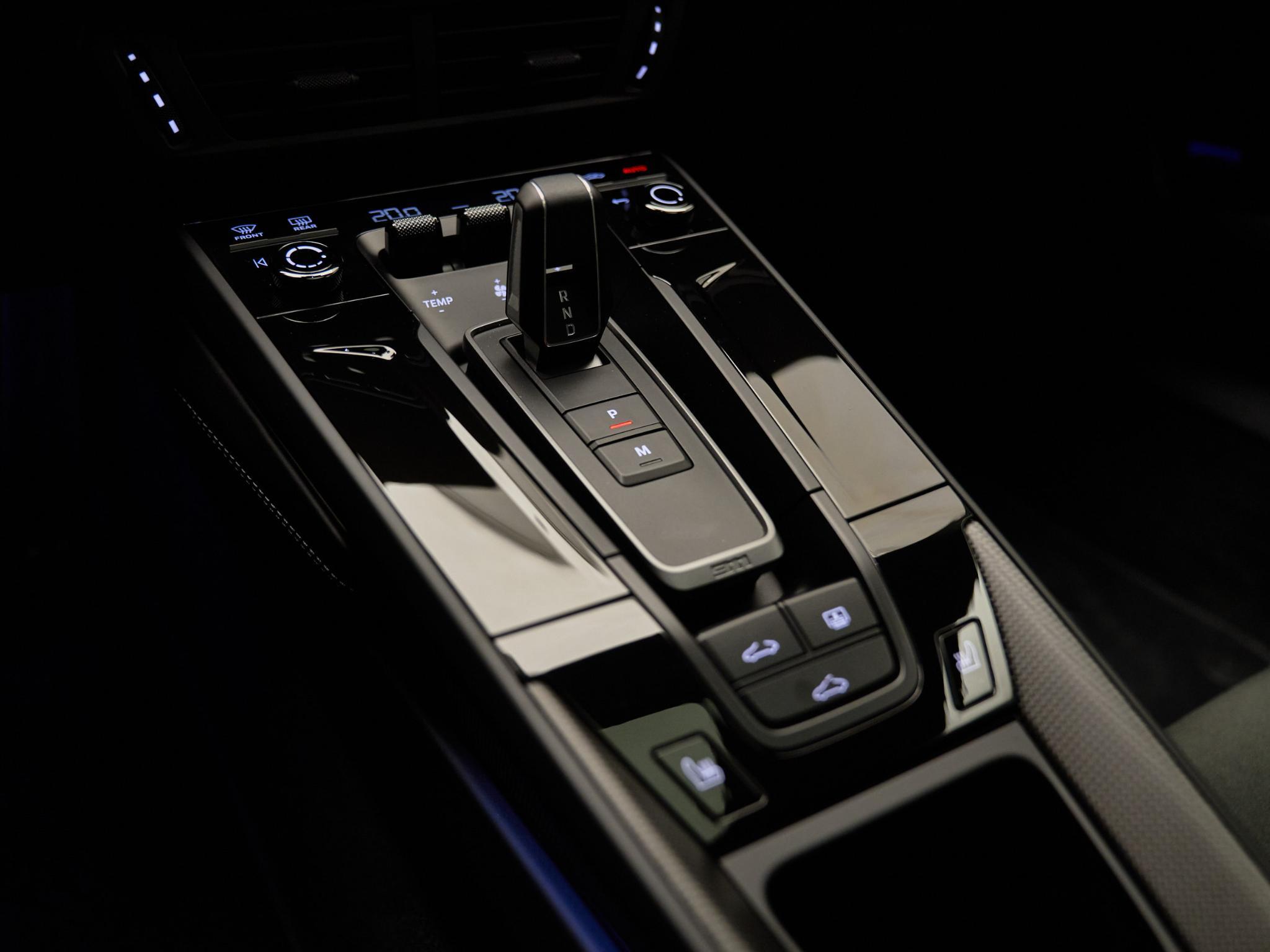 Porsche 911 - 22