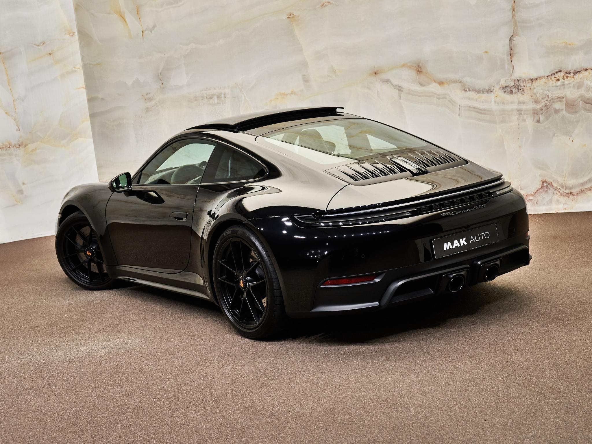 Porsche 911 - 32