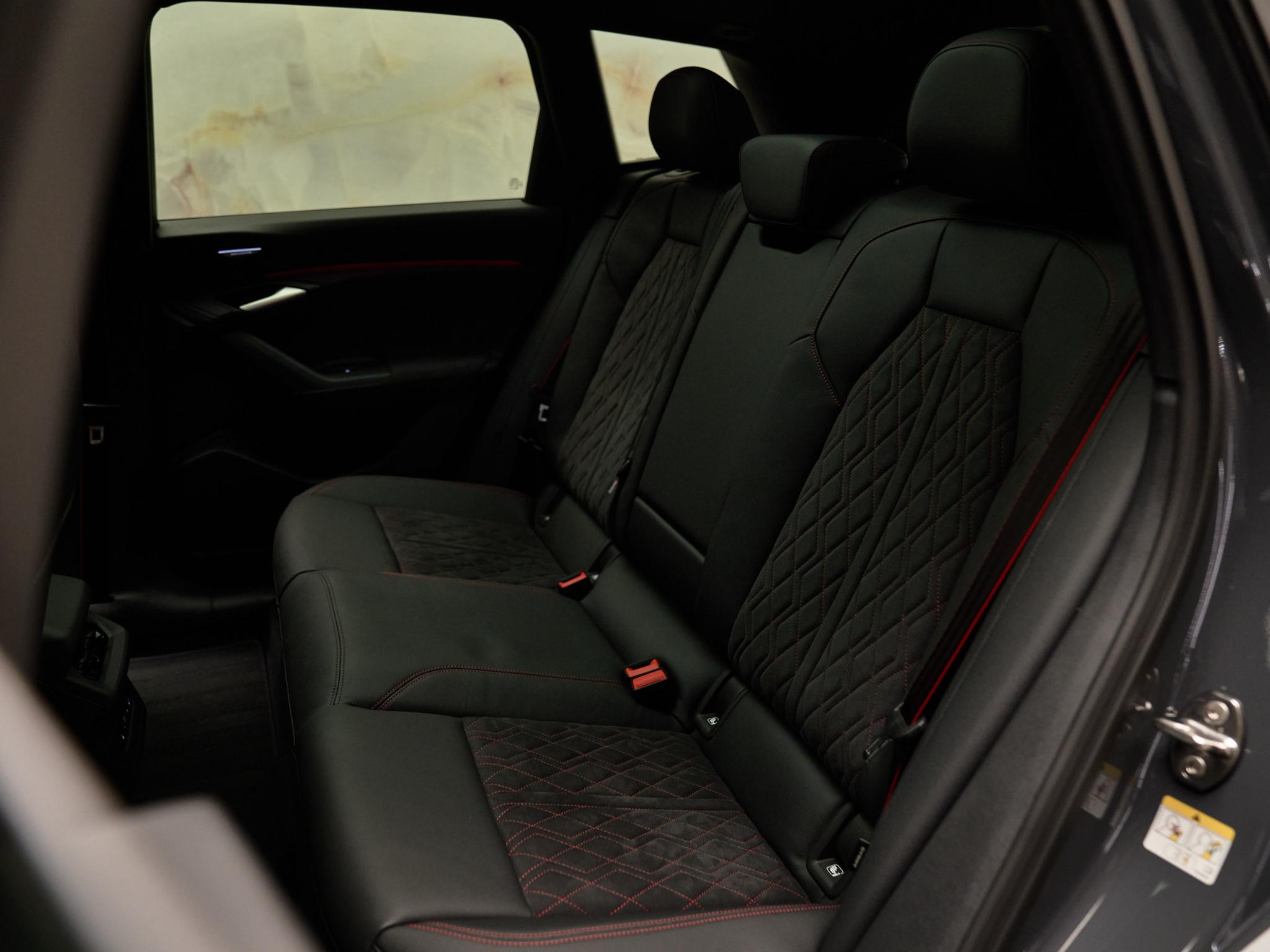 Audi SQ6 e-tron - 28