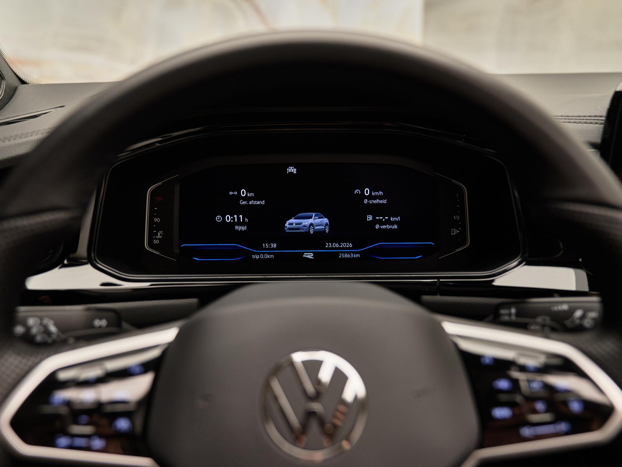 Volkswagen T-Roc - 12