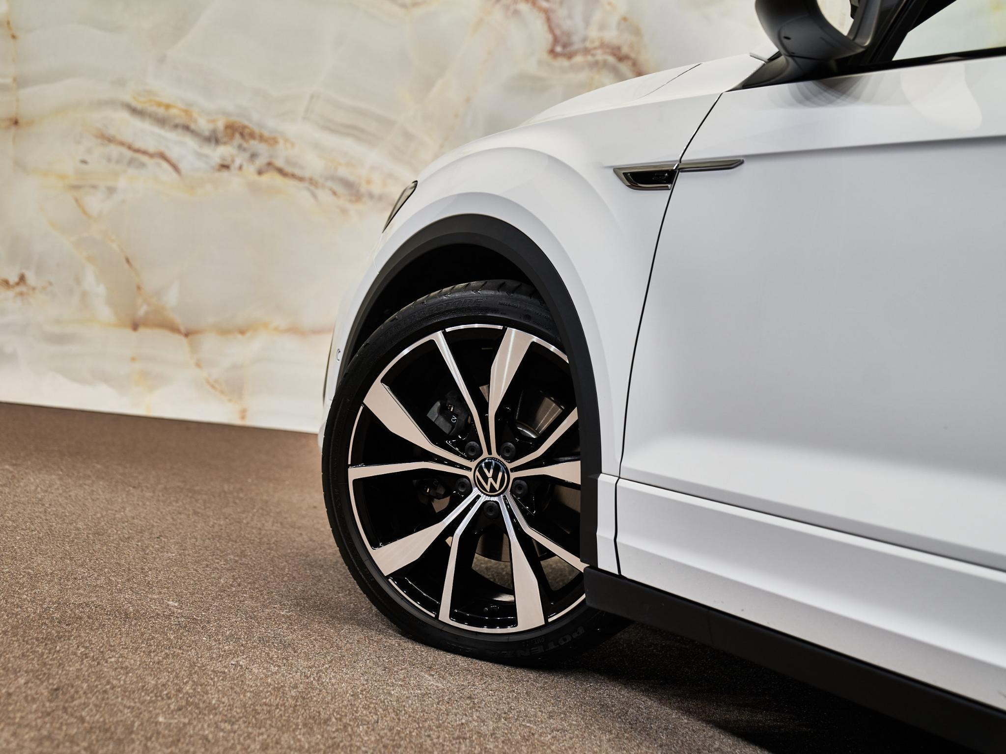 Volkswagen T-Roc - 23