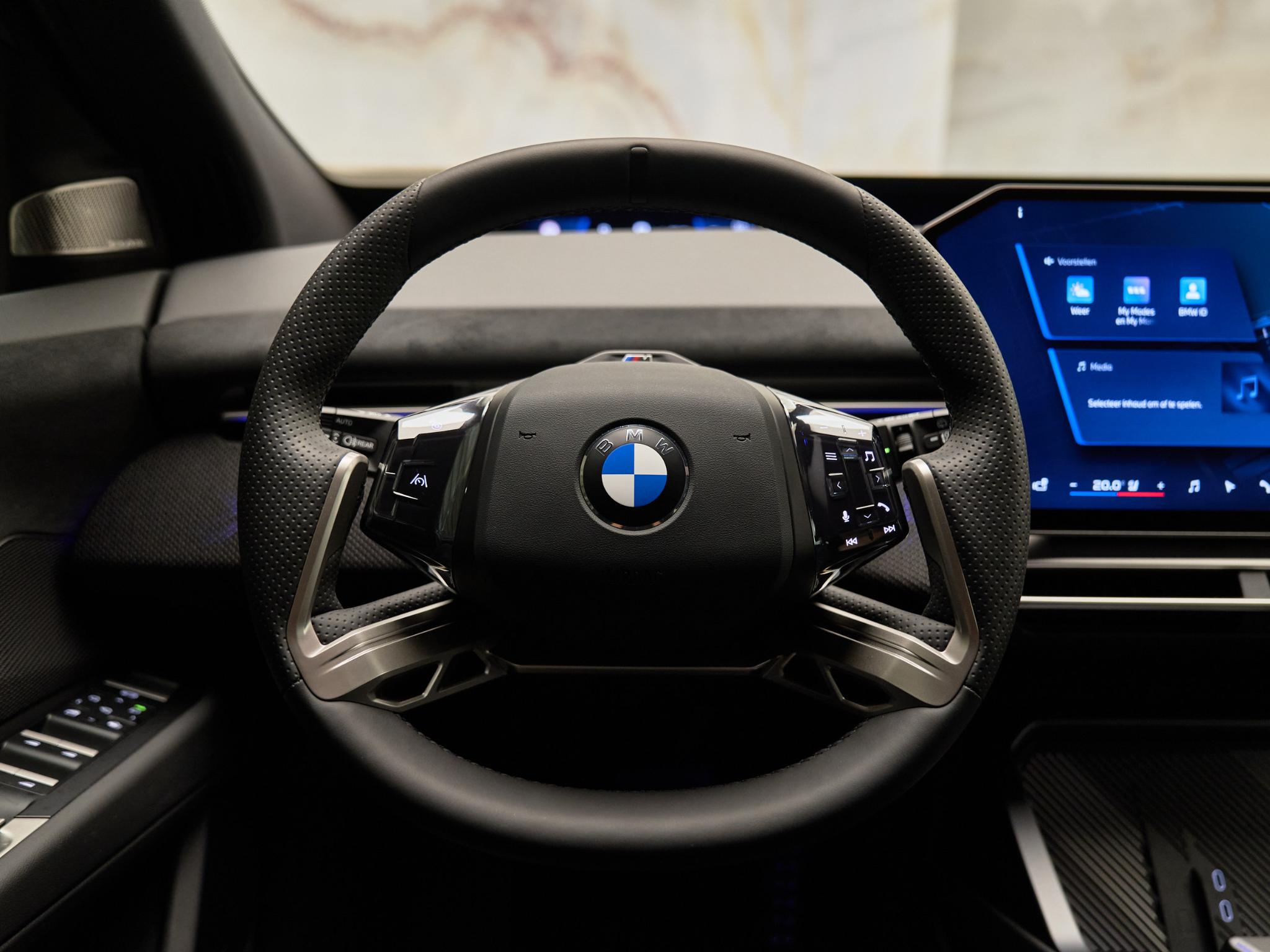 BMW iX3 - 14