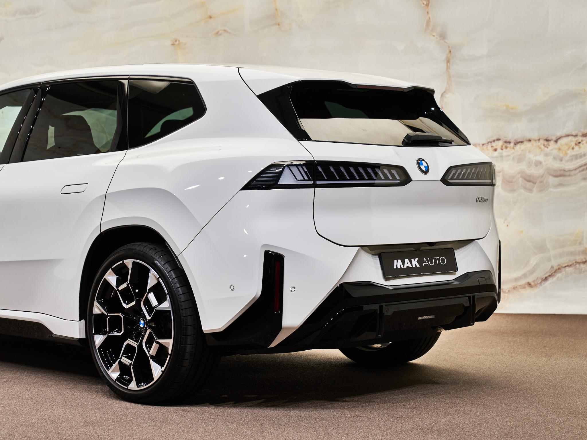 BMW iX3 - 5