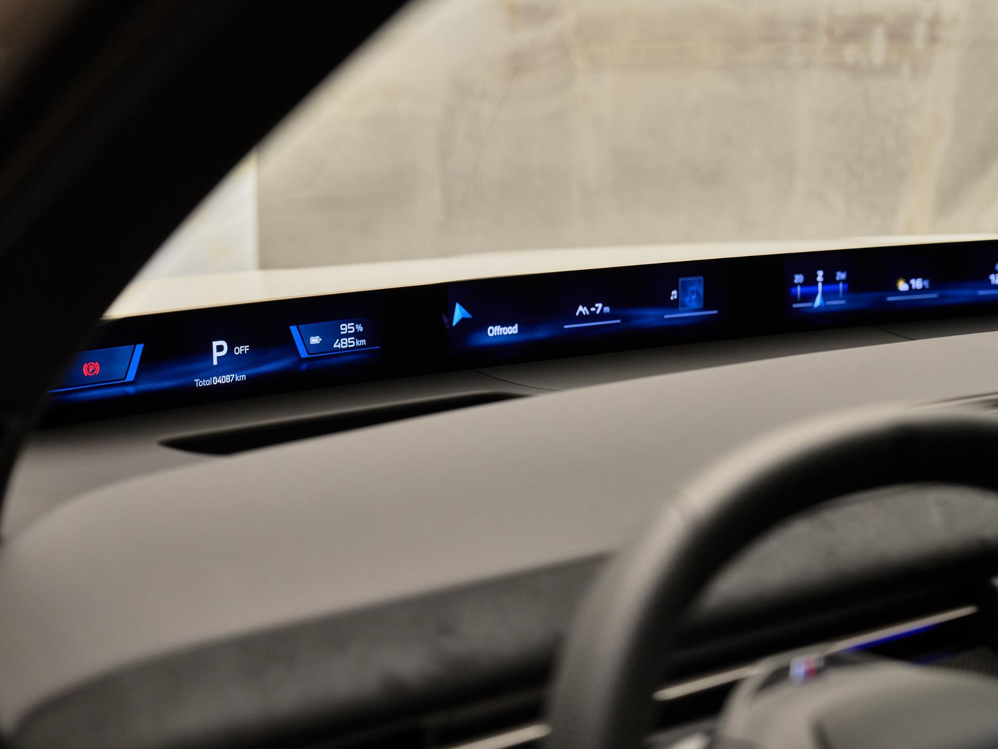 BMW iX3 - 13