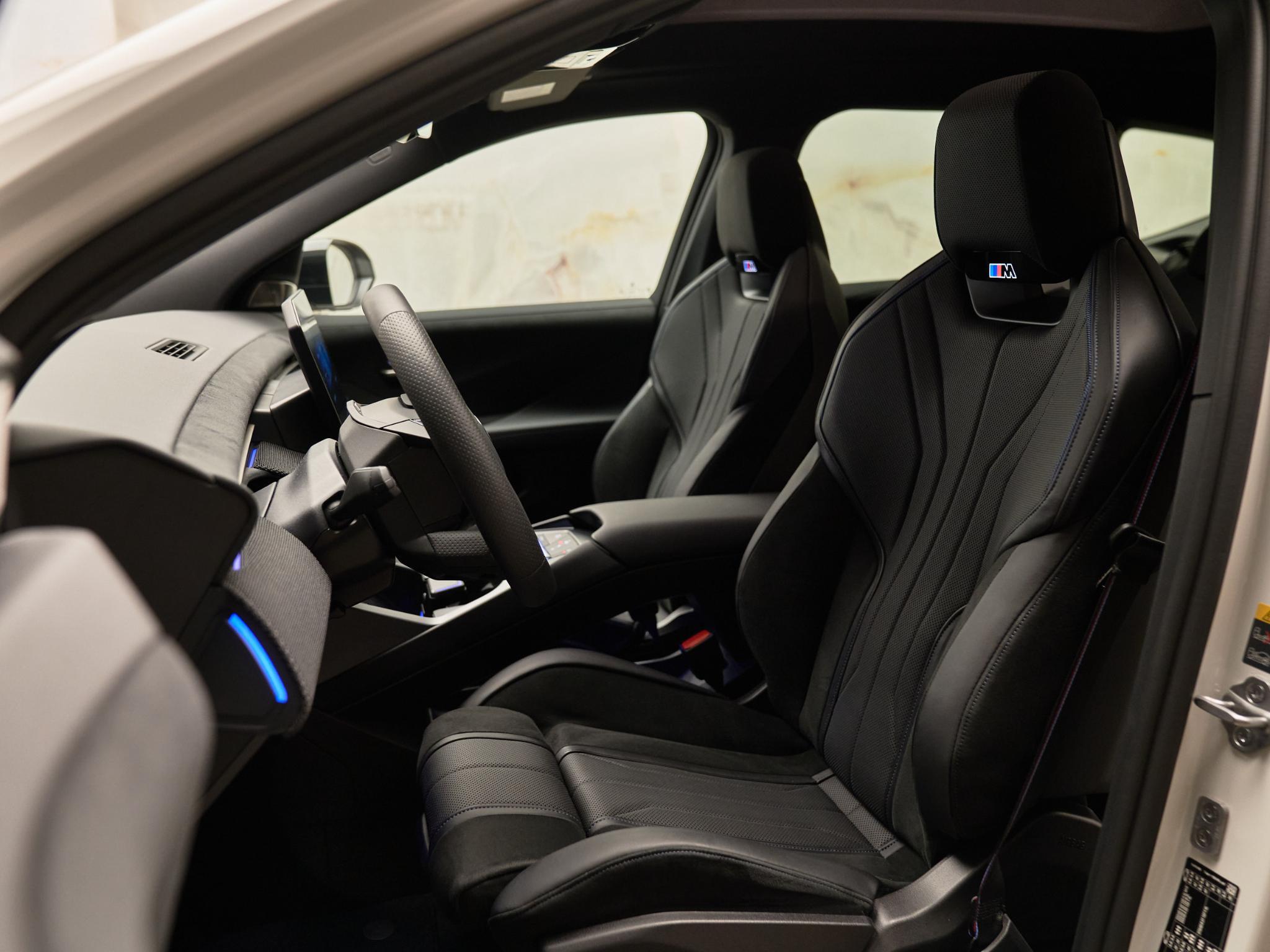 BMW iX3 - 7