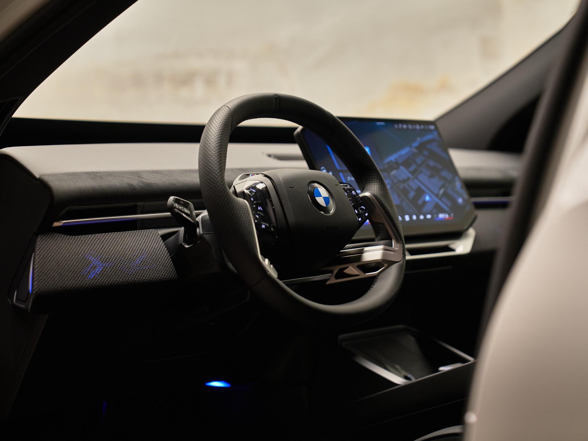 BMW iX3 - 16
