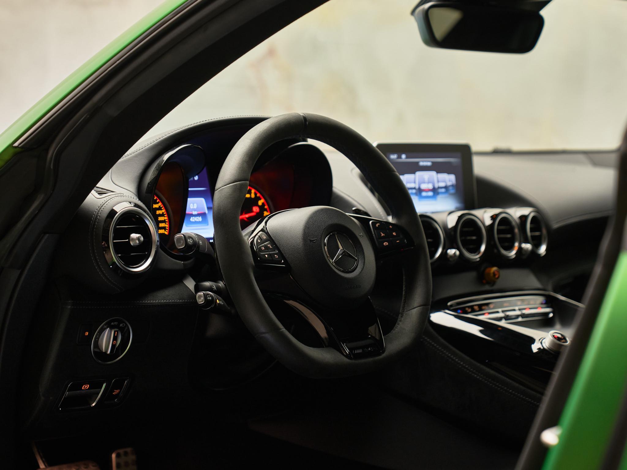 Mercedes-Benz AMG GT - 18