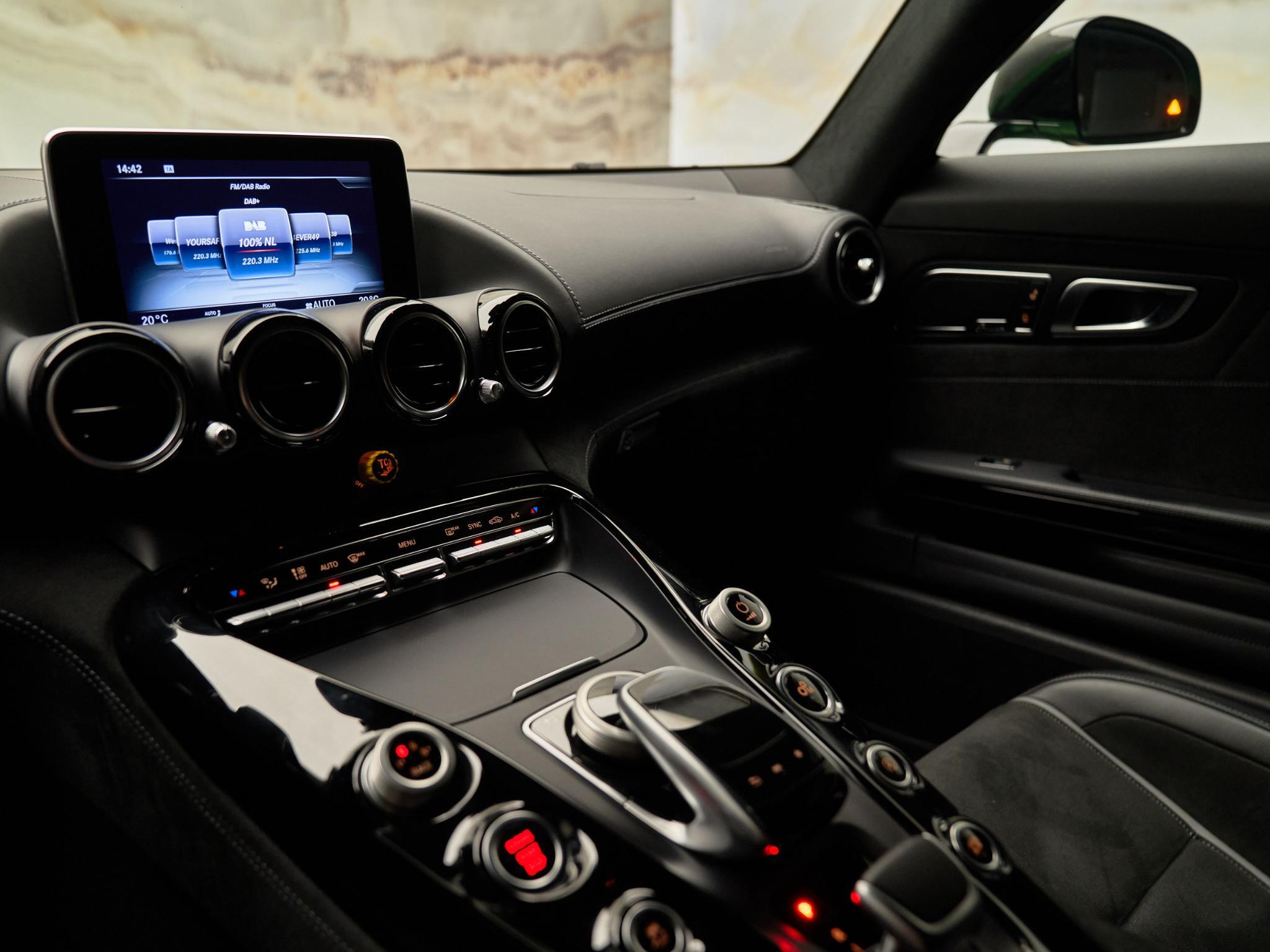 Mercedes-Benz AMG GT - 19