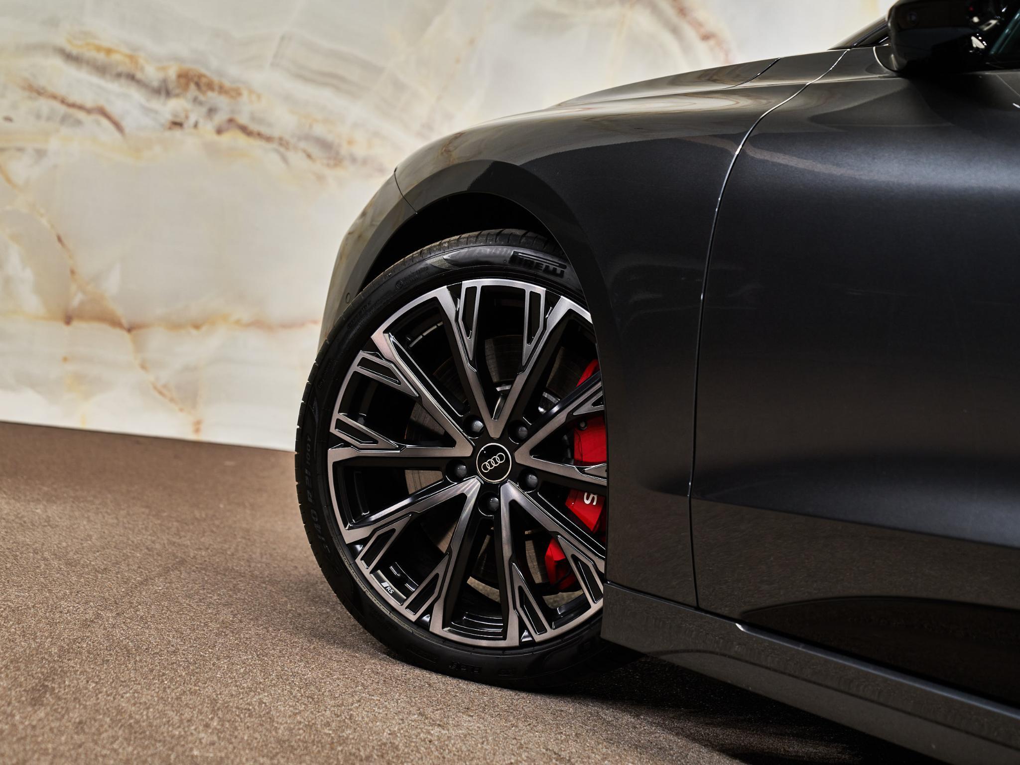 Audi S6 Avant e-tron - 32