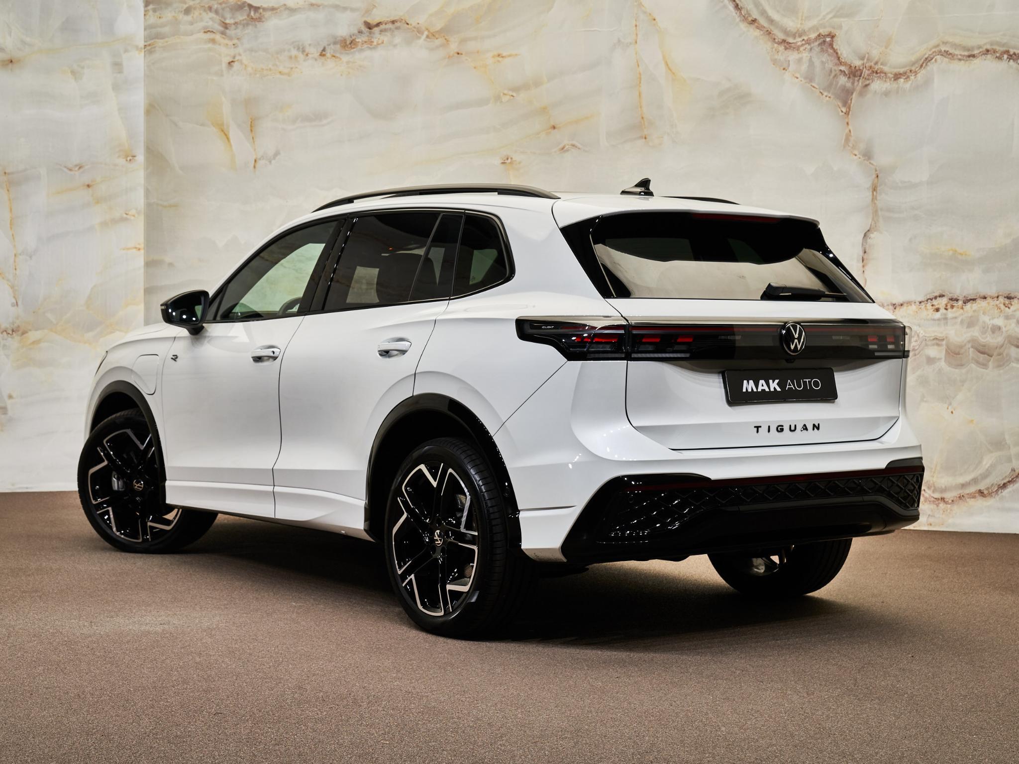 Volkswagen Tiguan - 4