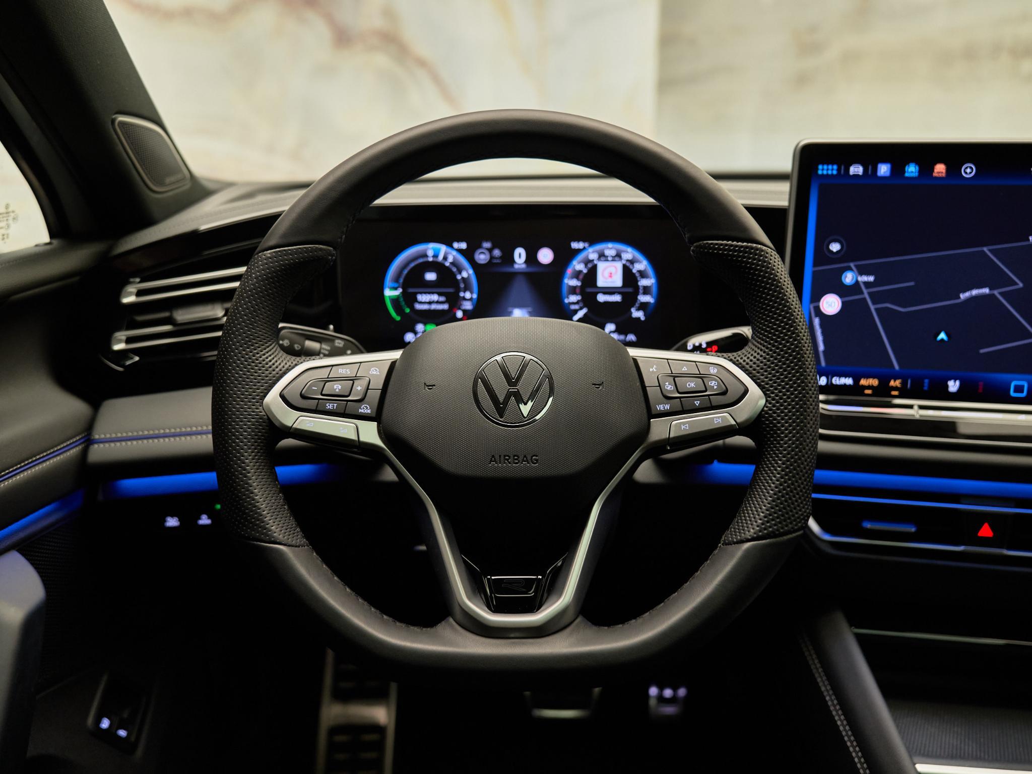 Volkswagen Tiguan - 17