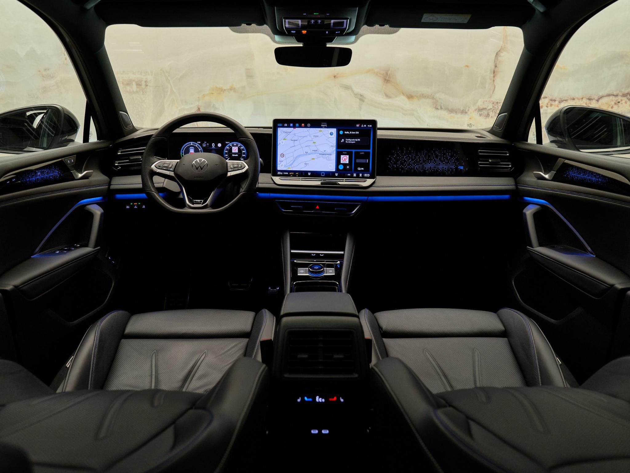 Volkswagen Tiguan - 29