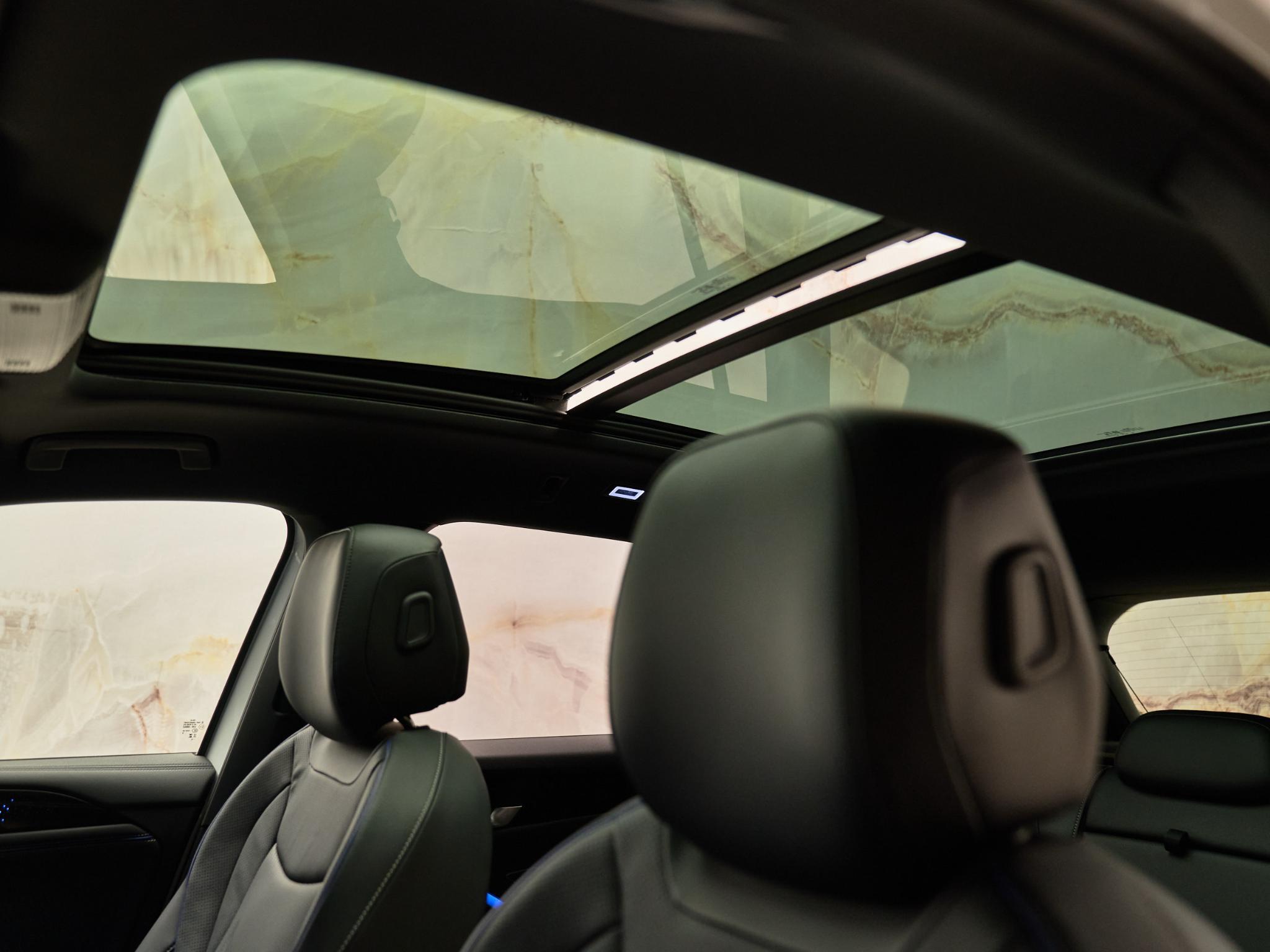 Volkswagen Tiguan - 10