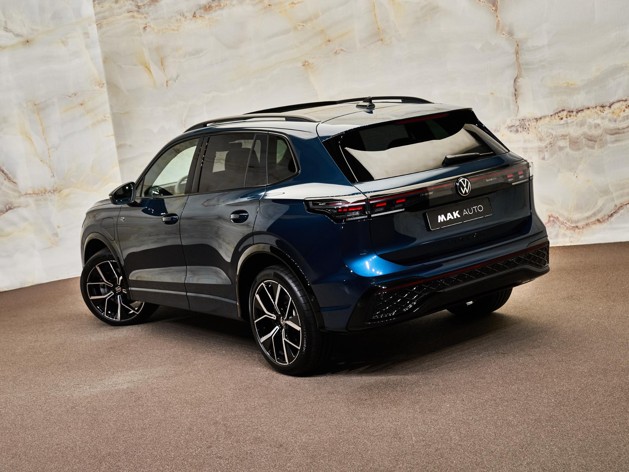 Volkswagen Tiguan - 32