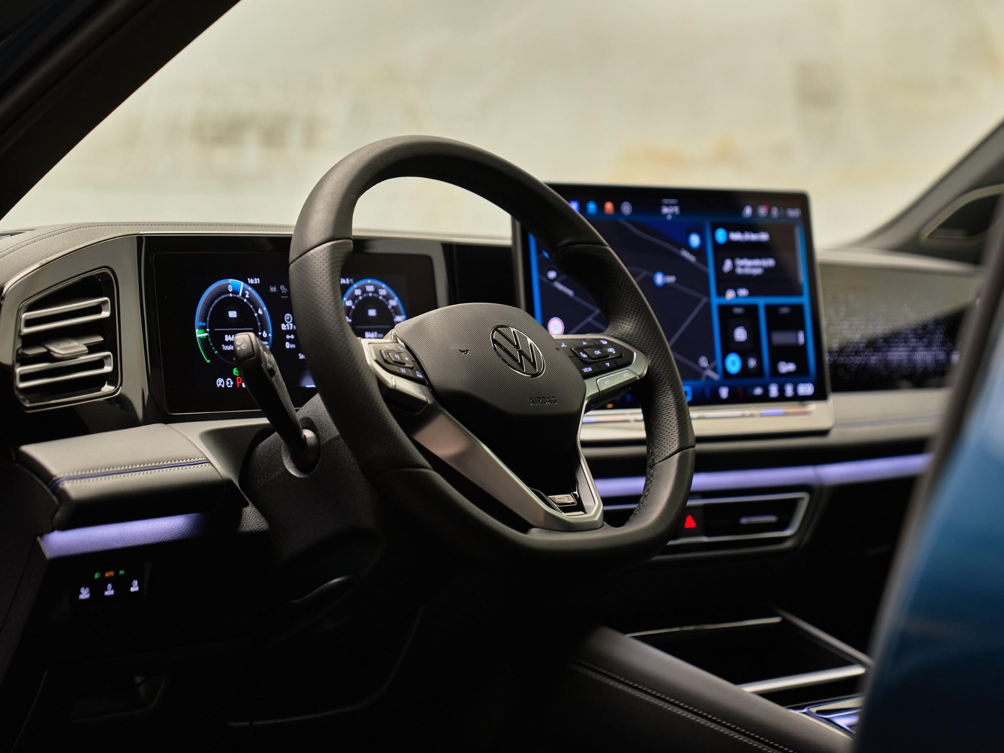 Volkswagen Tiguan - 19