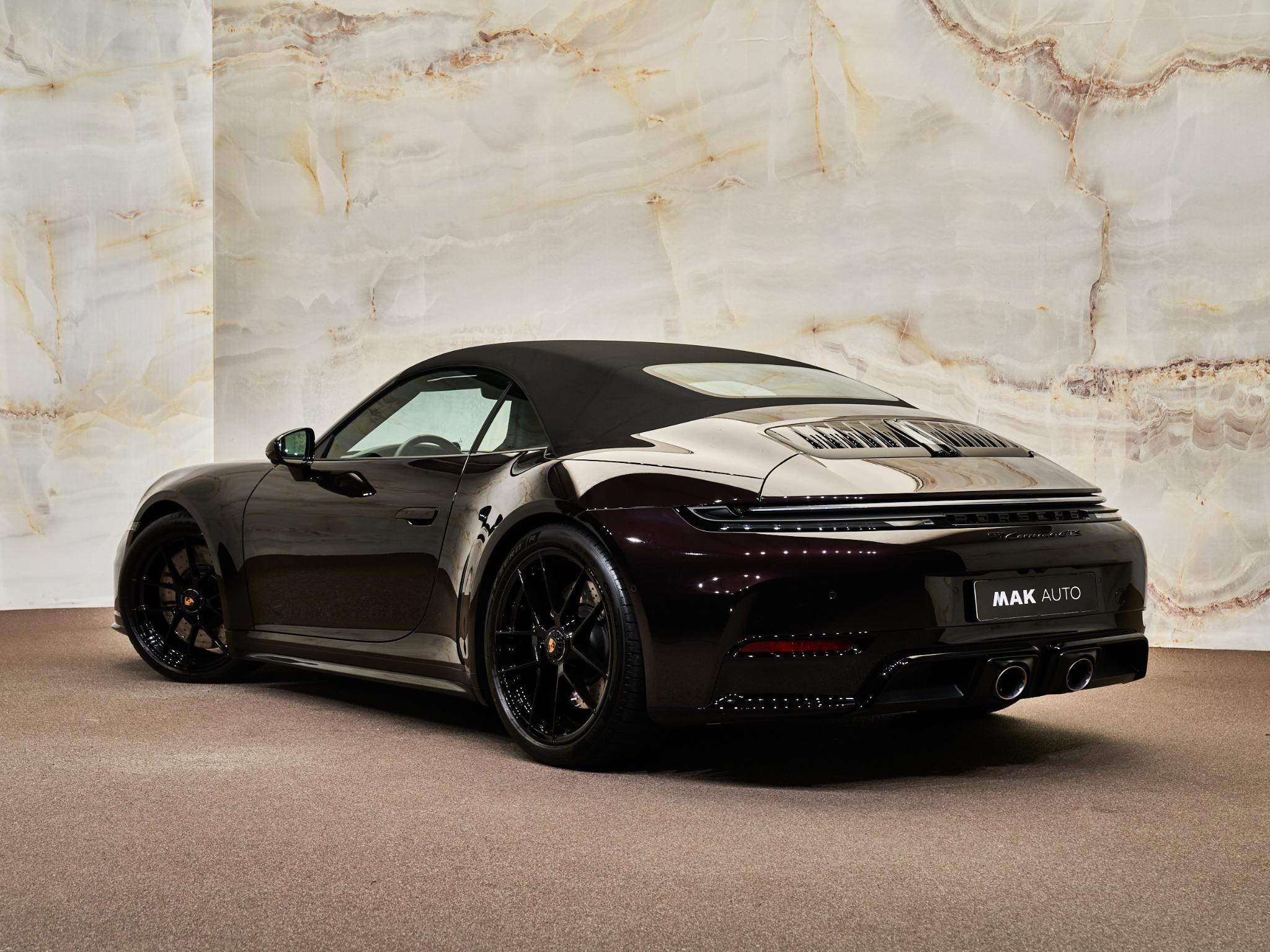 Porsche 911 - 35