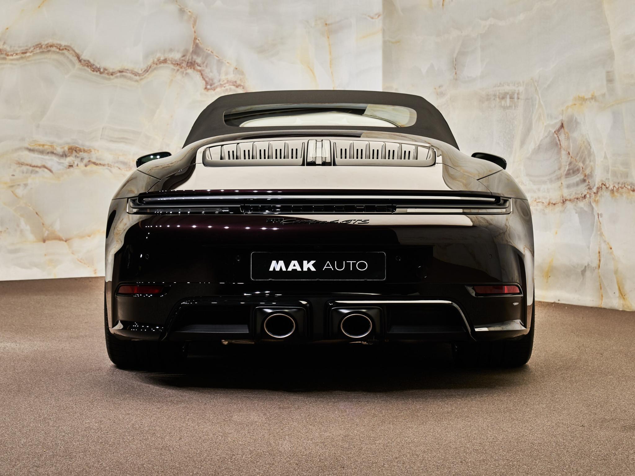 Porsche 911 - 36