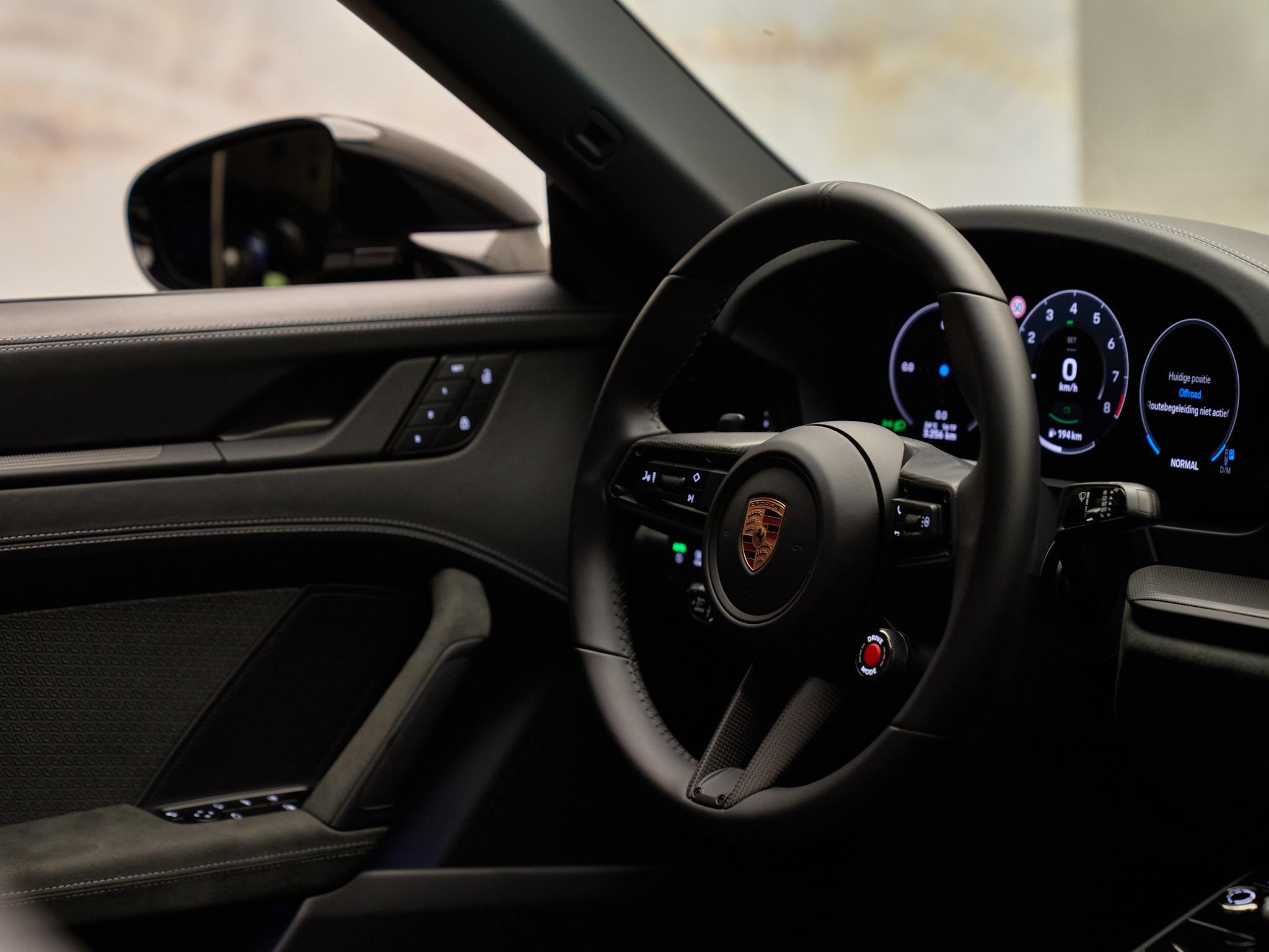 Porsche 911 - 25