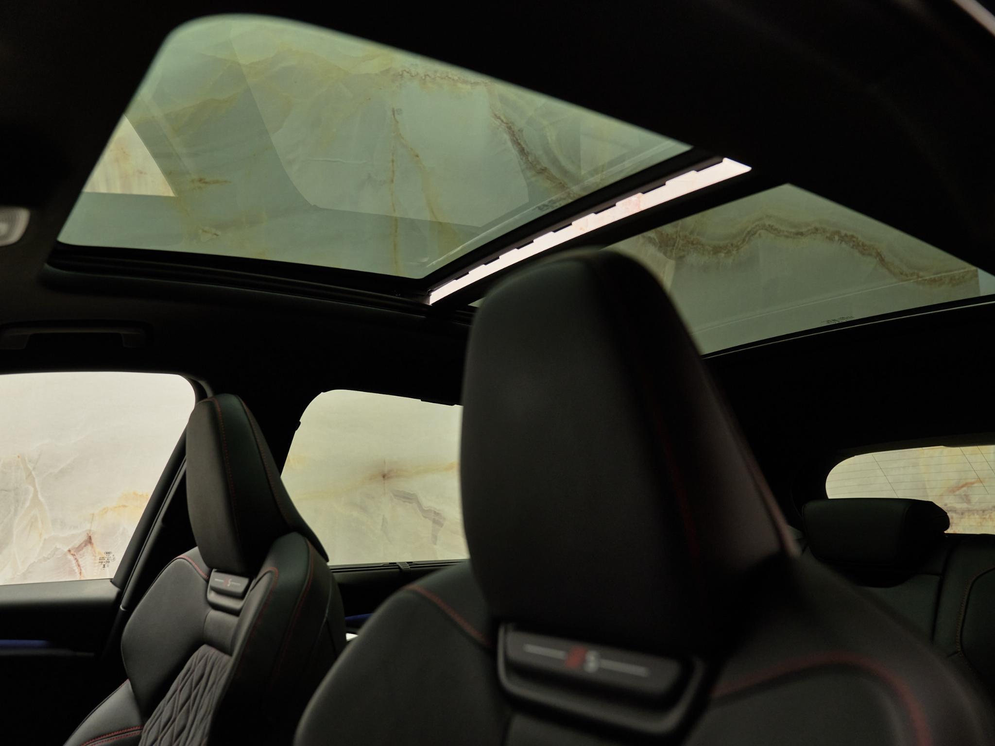 Audi SQ6 e-tron - 12