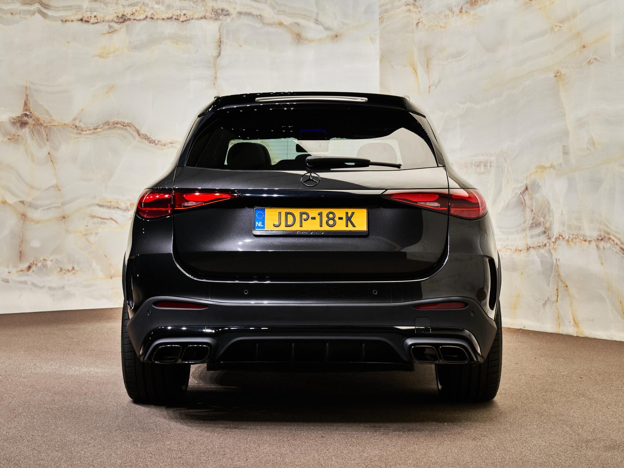 Mercedes-Benz GLC - 28