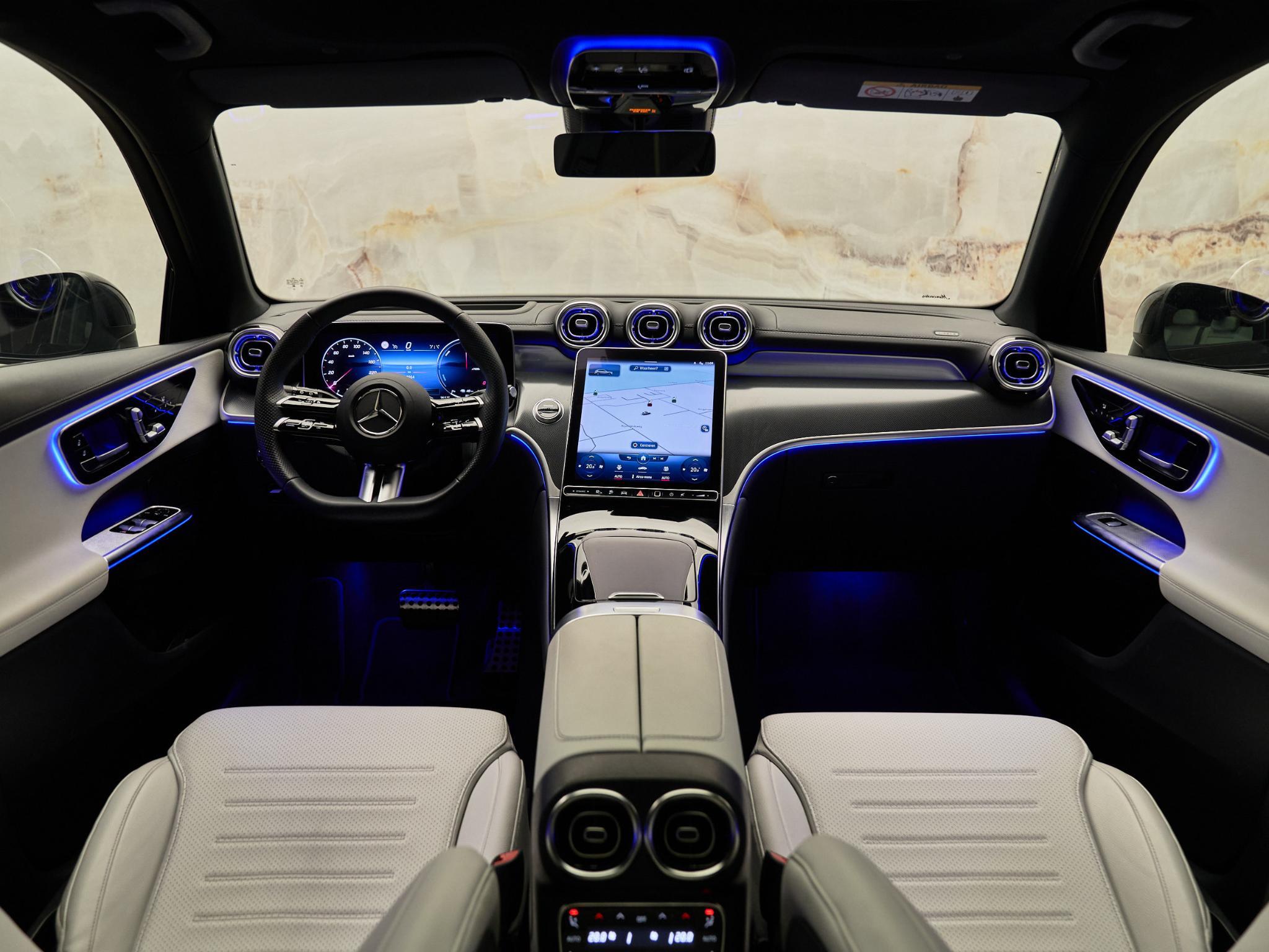 Mercedes-Benz GLC - 24