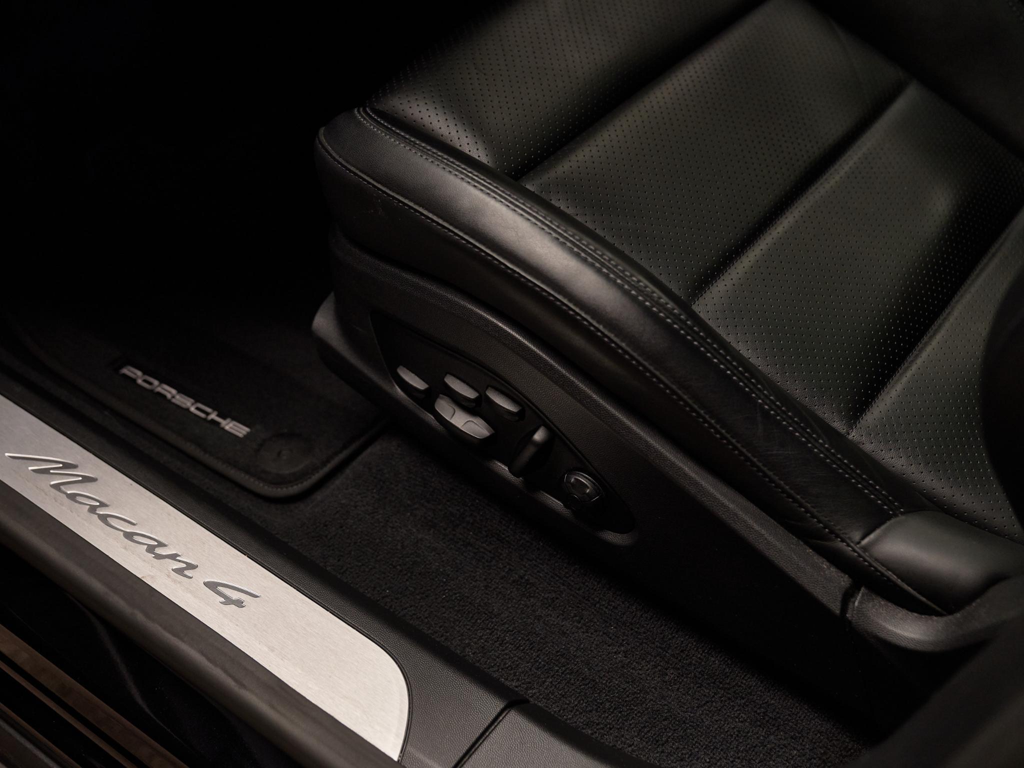 Porsche Macan - 10