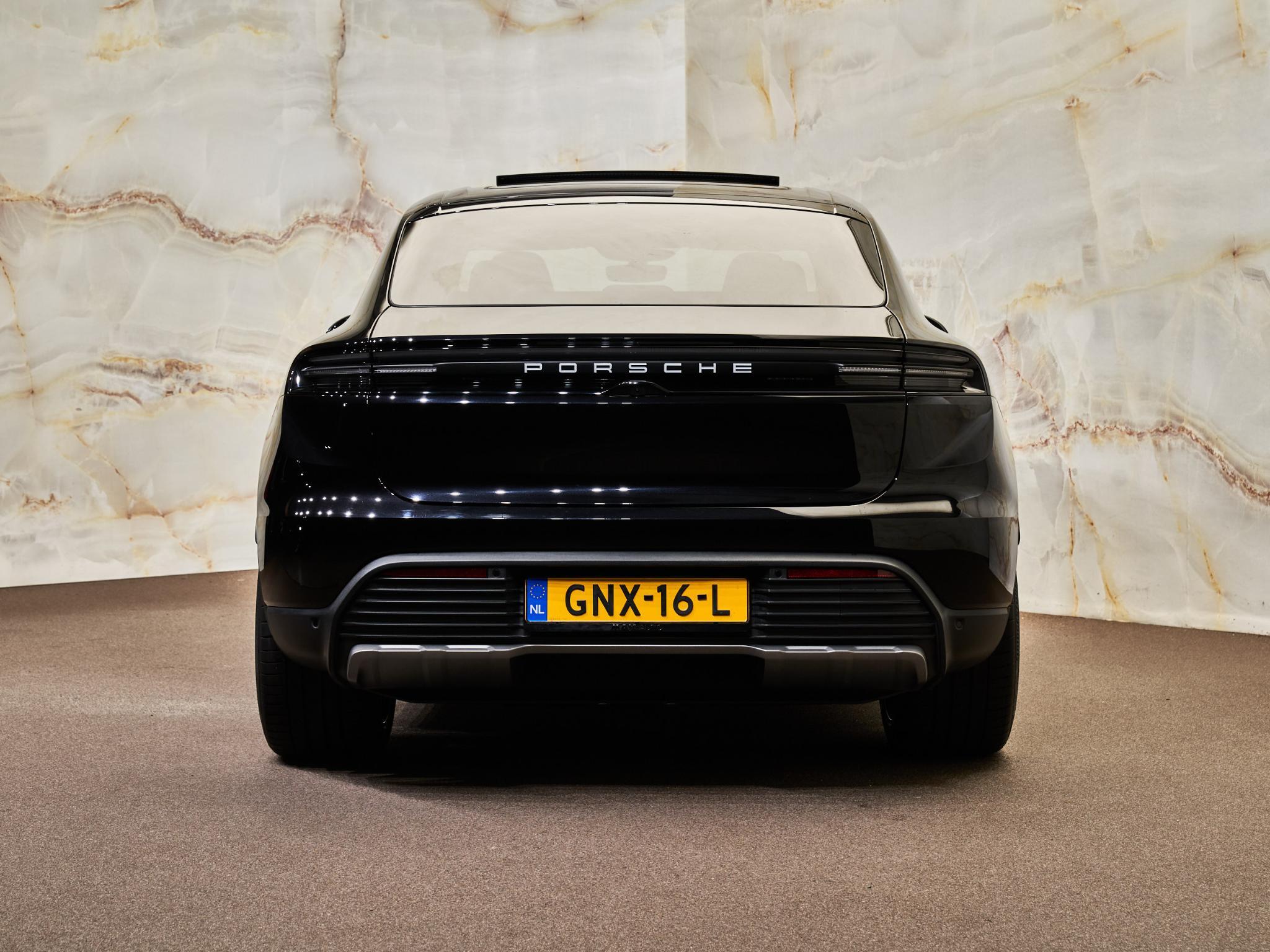 Porsche Macan - 30