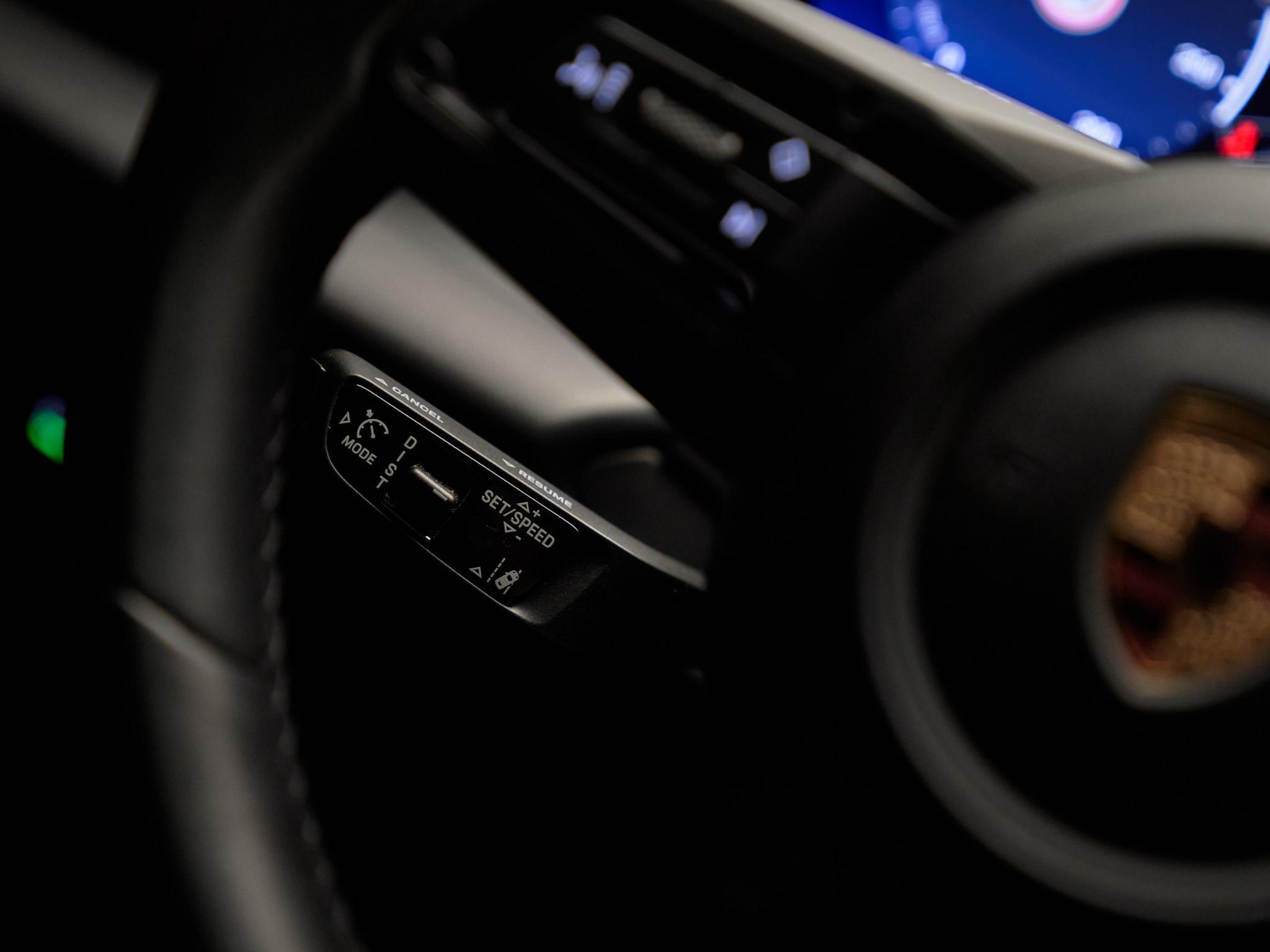Porsche Macan - 18