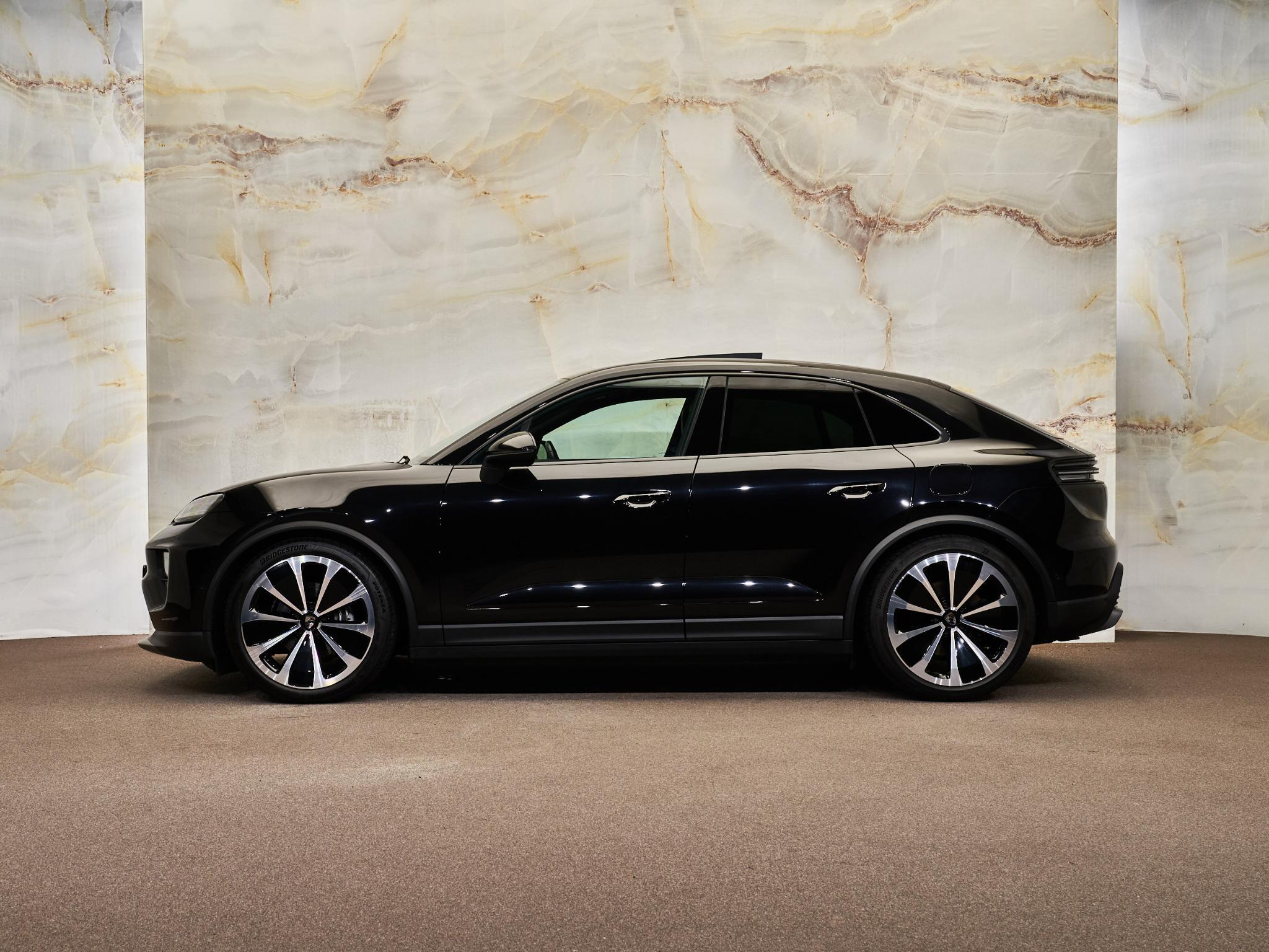 Porsche Macan - 2