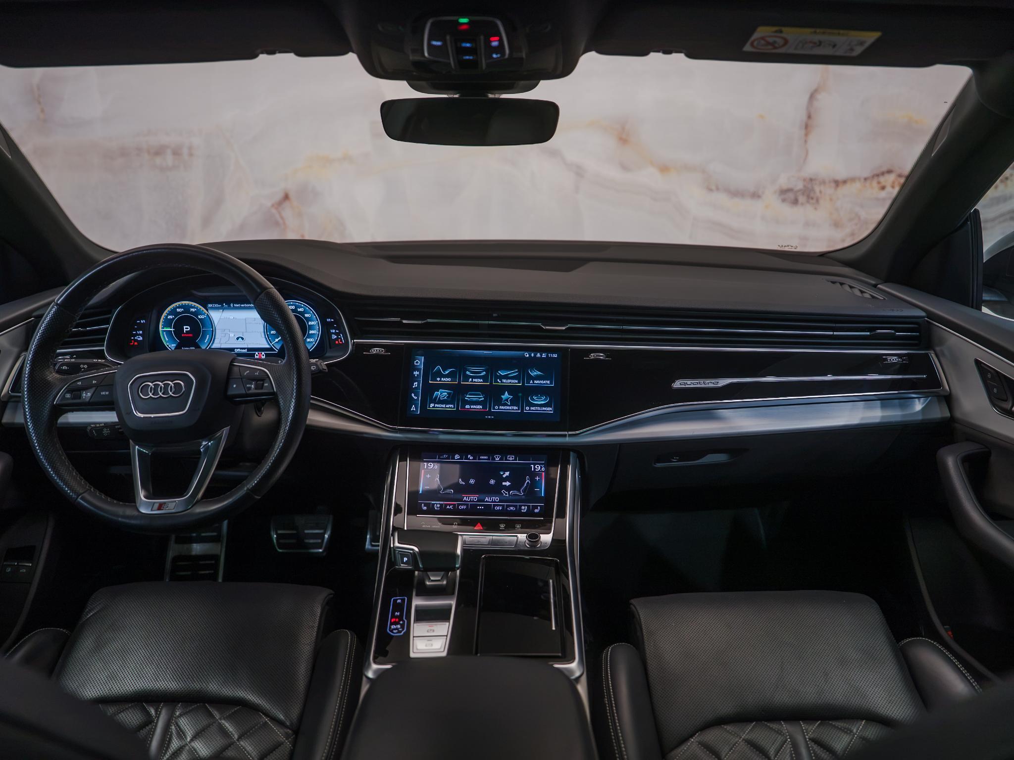 Audi Q8 - 24