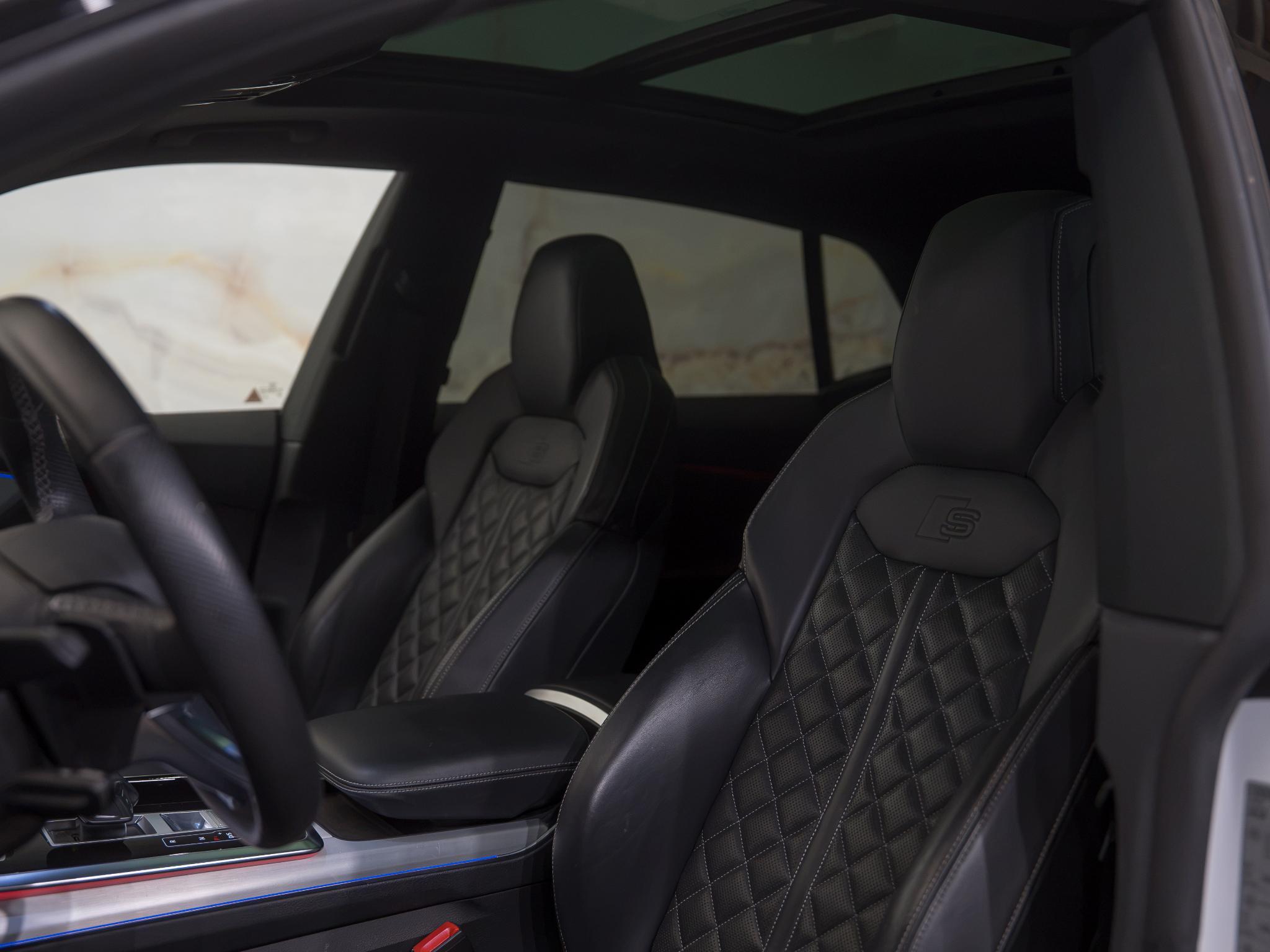 Audi Q8 - 7