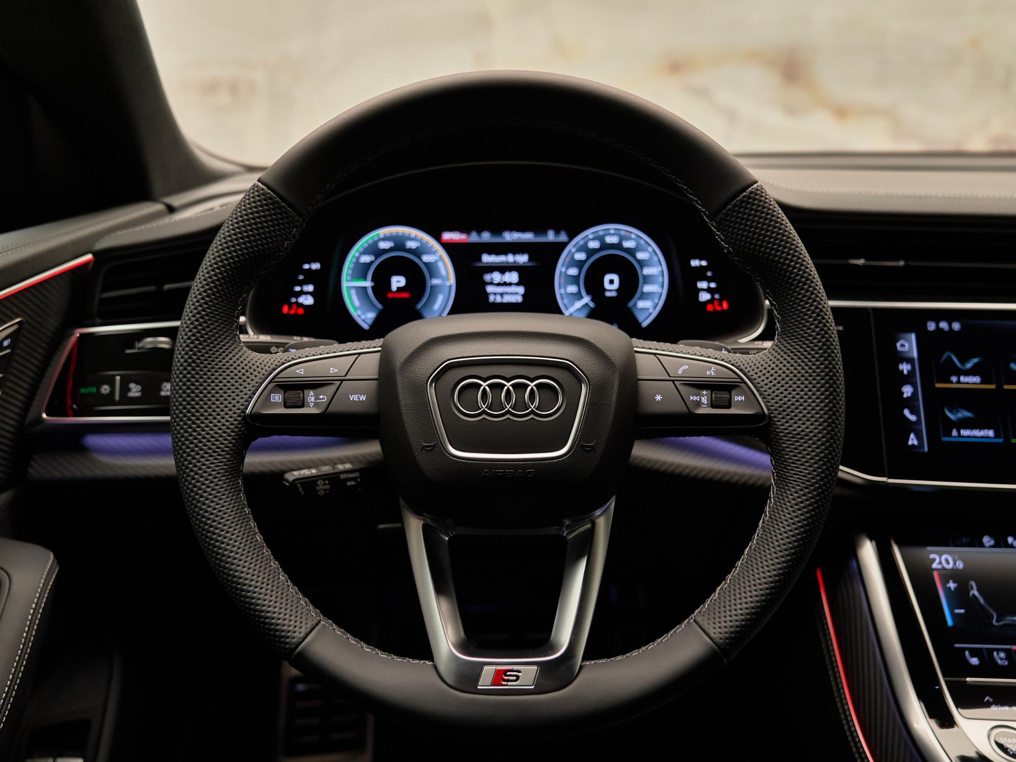 Audi Q8 - 18