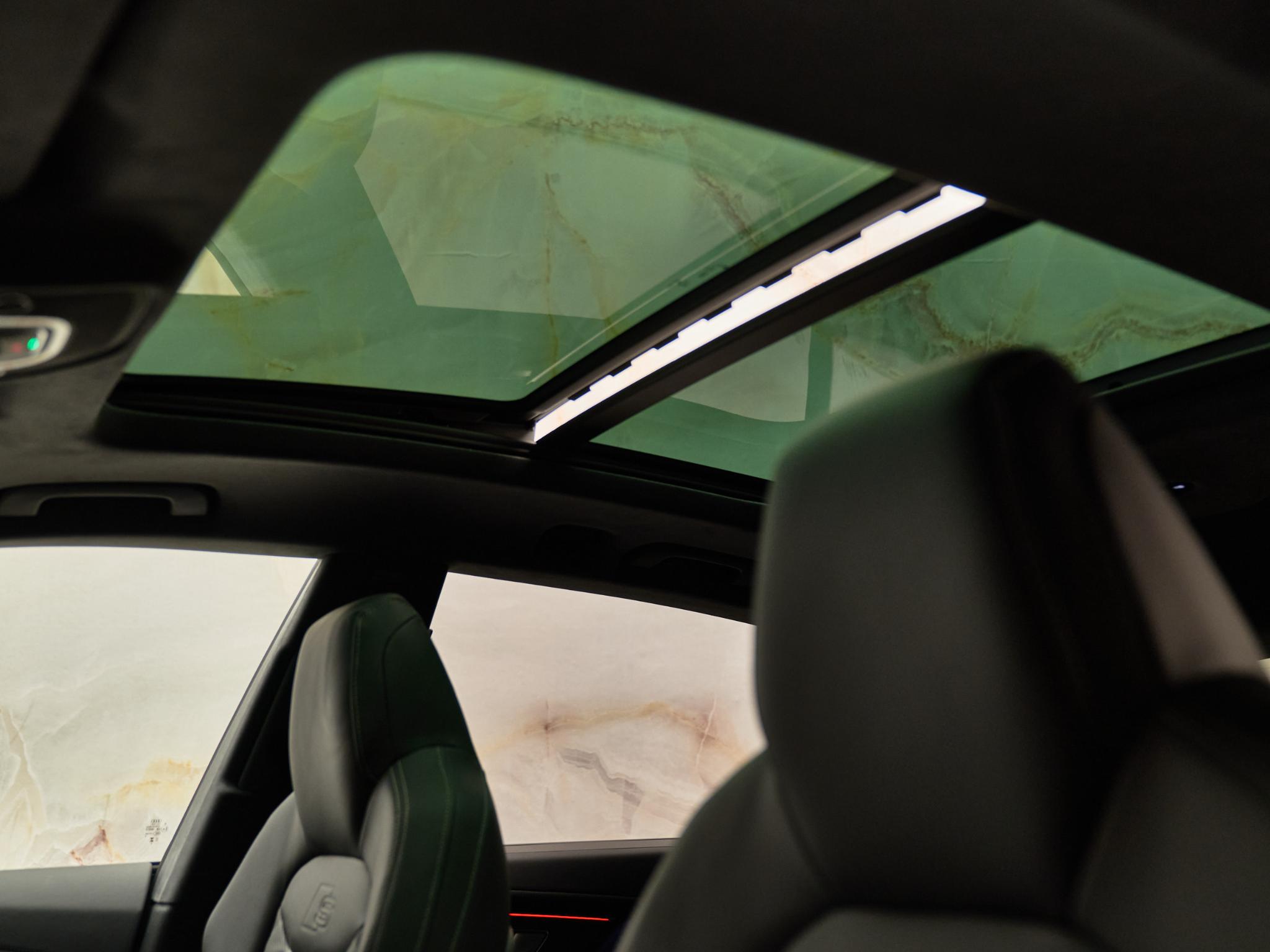 Audi Q8 - 12